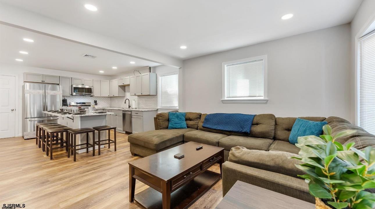 1620 N Michigan Avenue - Picture 4