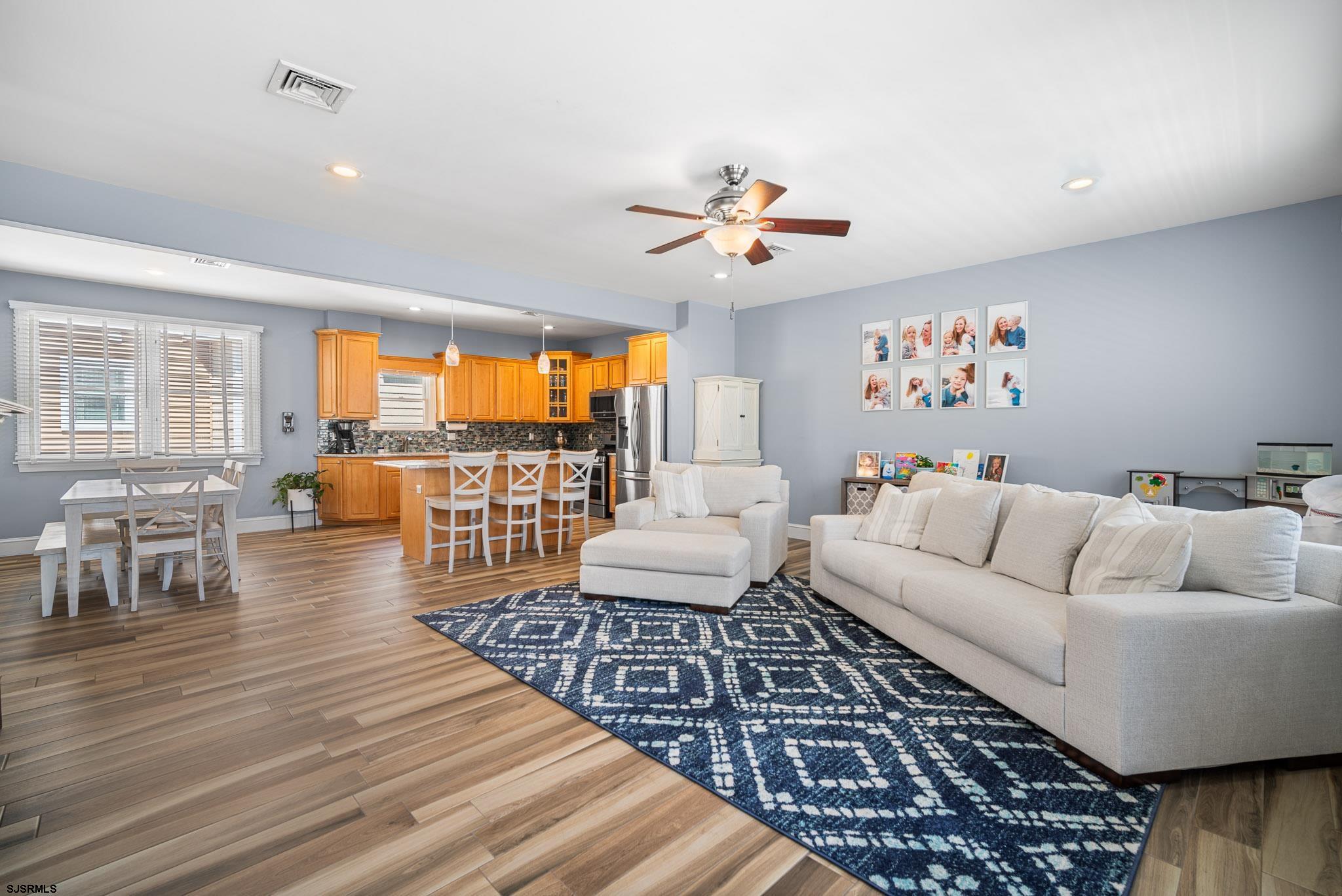 111 N Madison Avenue - Picture 