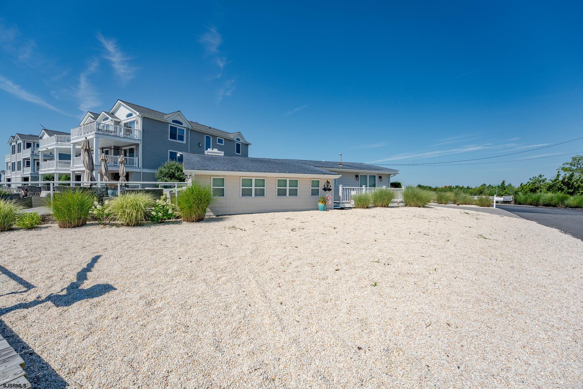 107 Stern Dr - Picture 3