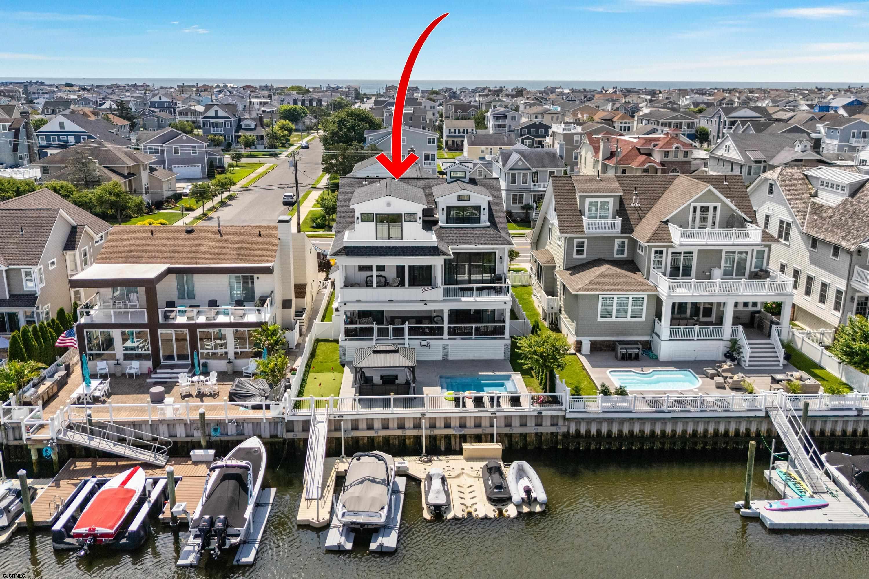 2104 Bay Avenue - Picture 