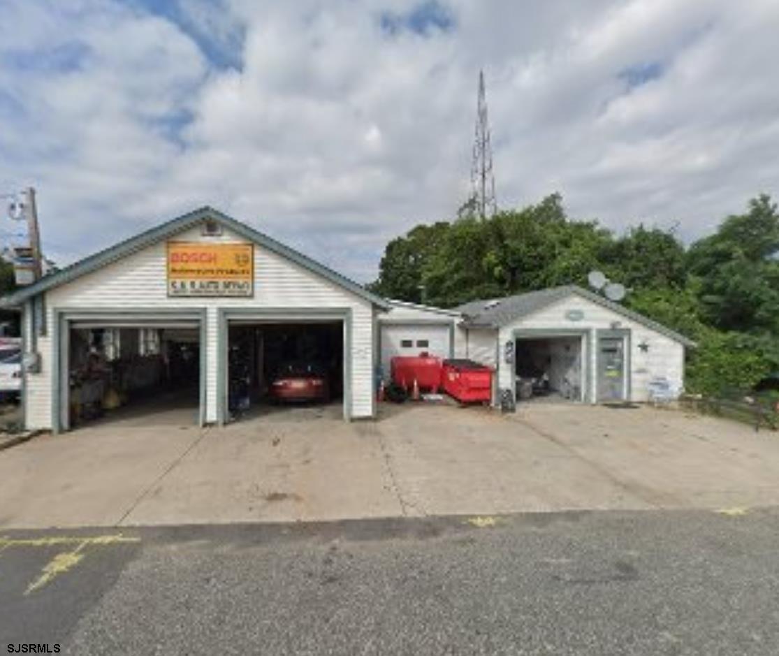 520 Shore Road - Picture 1