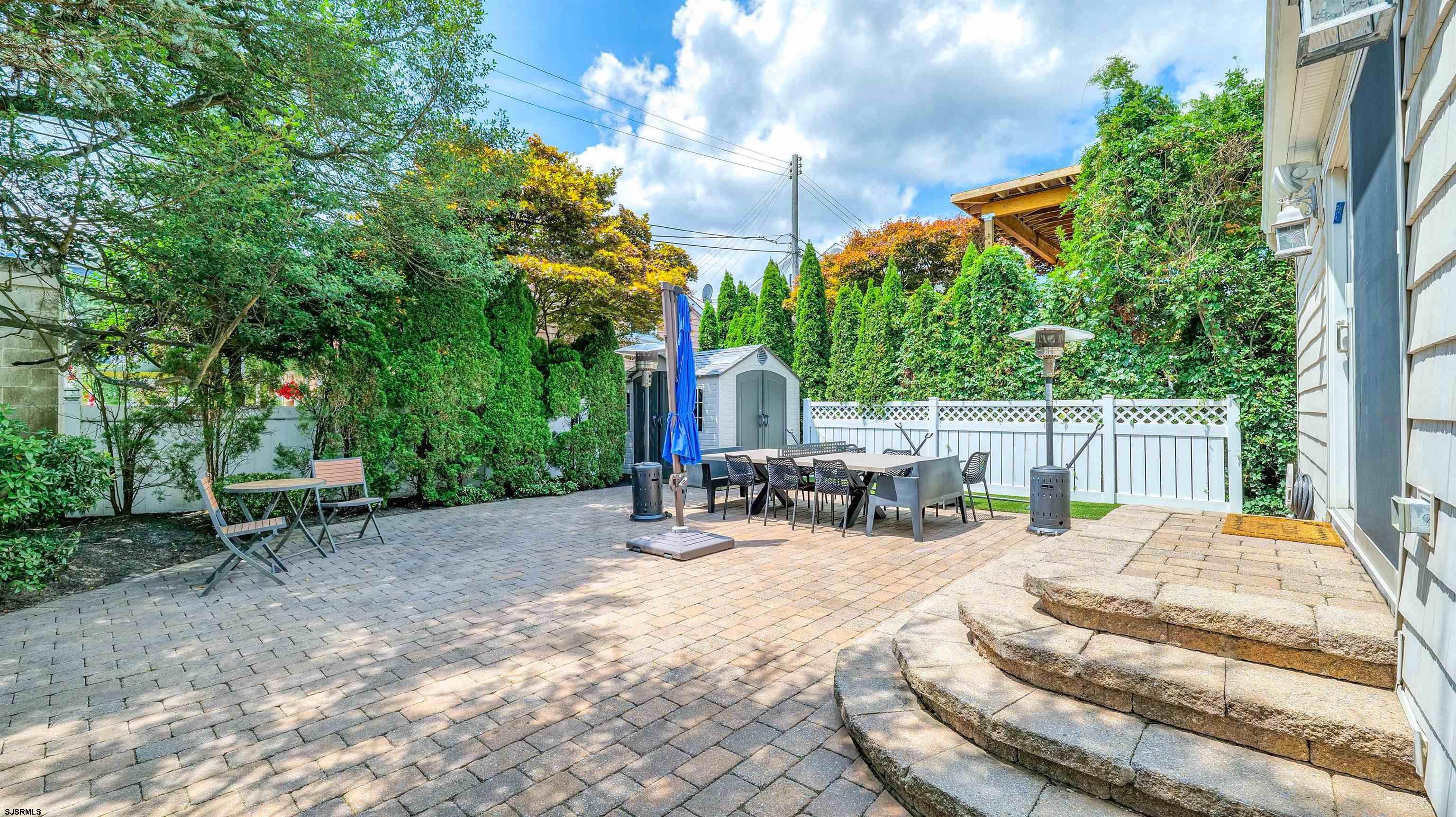 6 N Lancaster Avenue