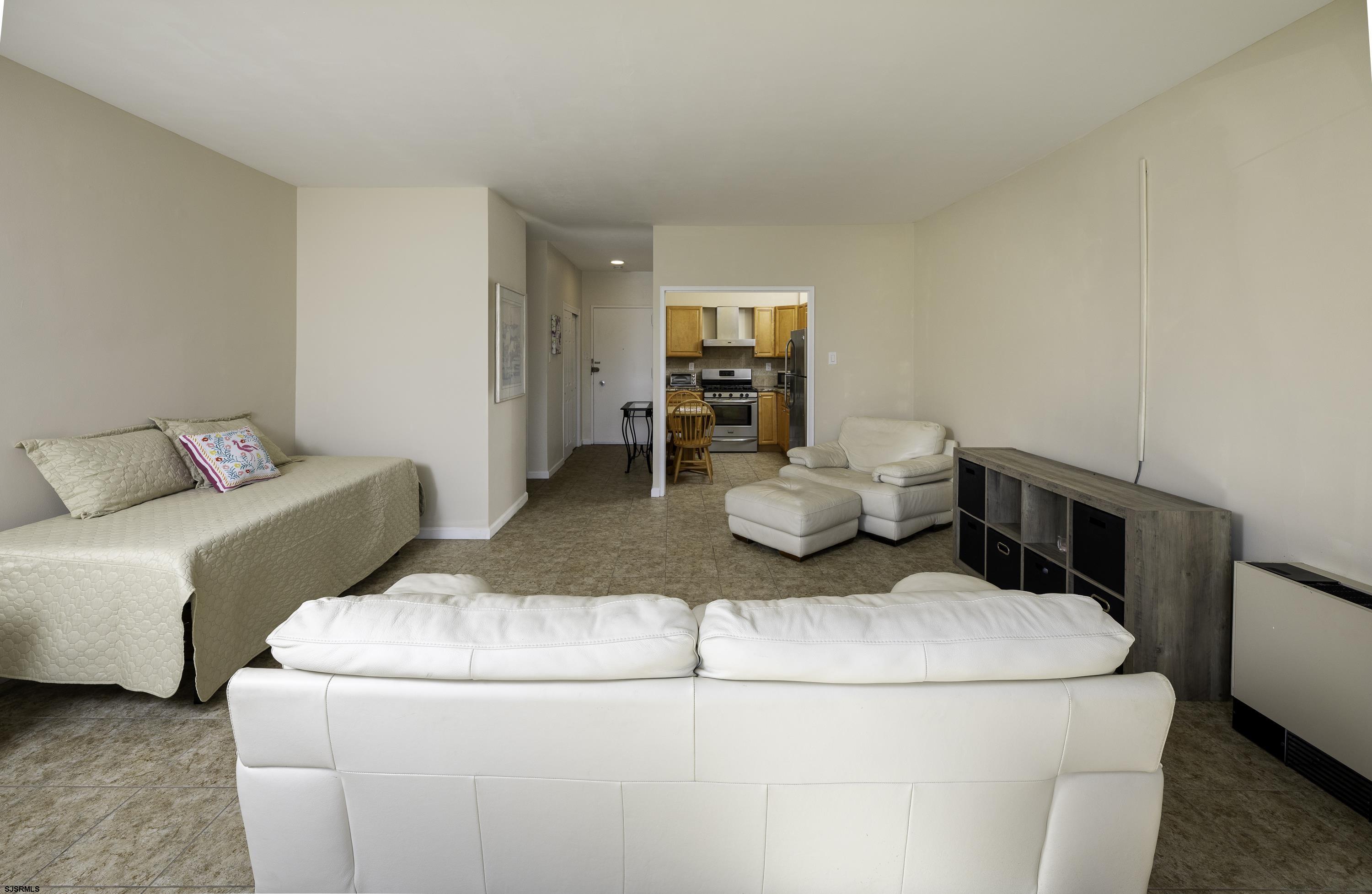 6101 Monmouth Avenue - Picture 