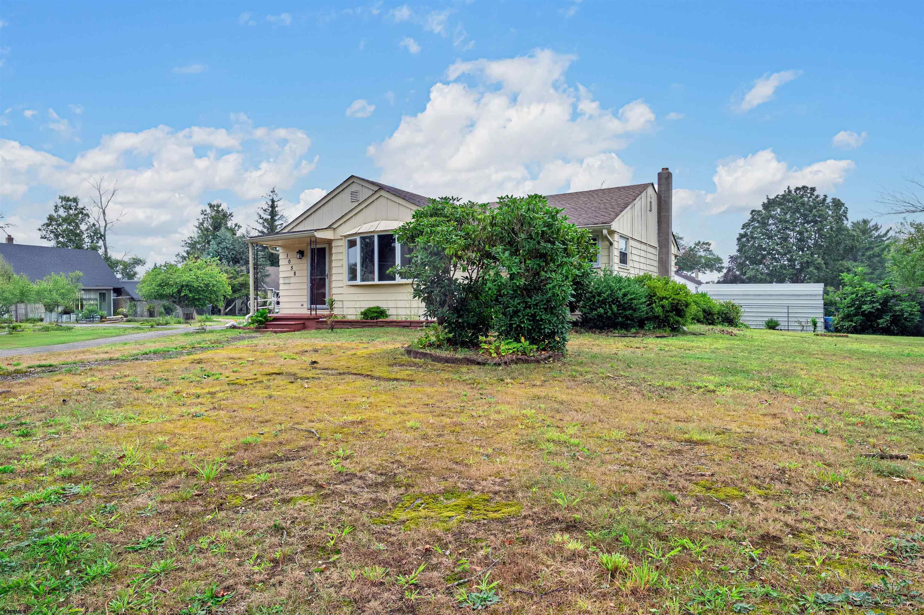 1058 Linda Ln 