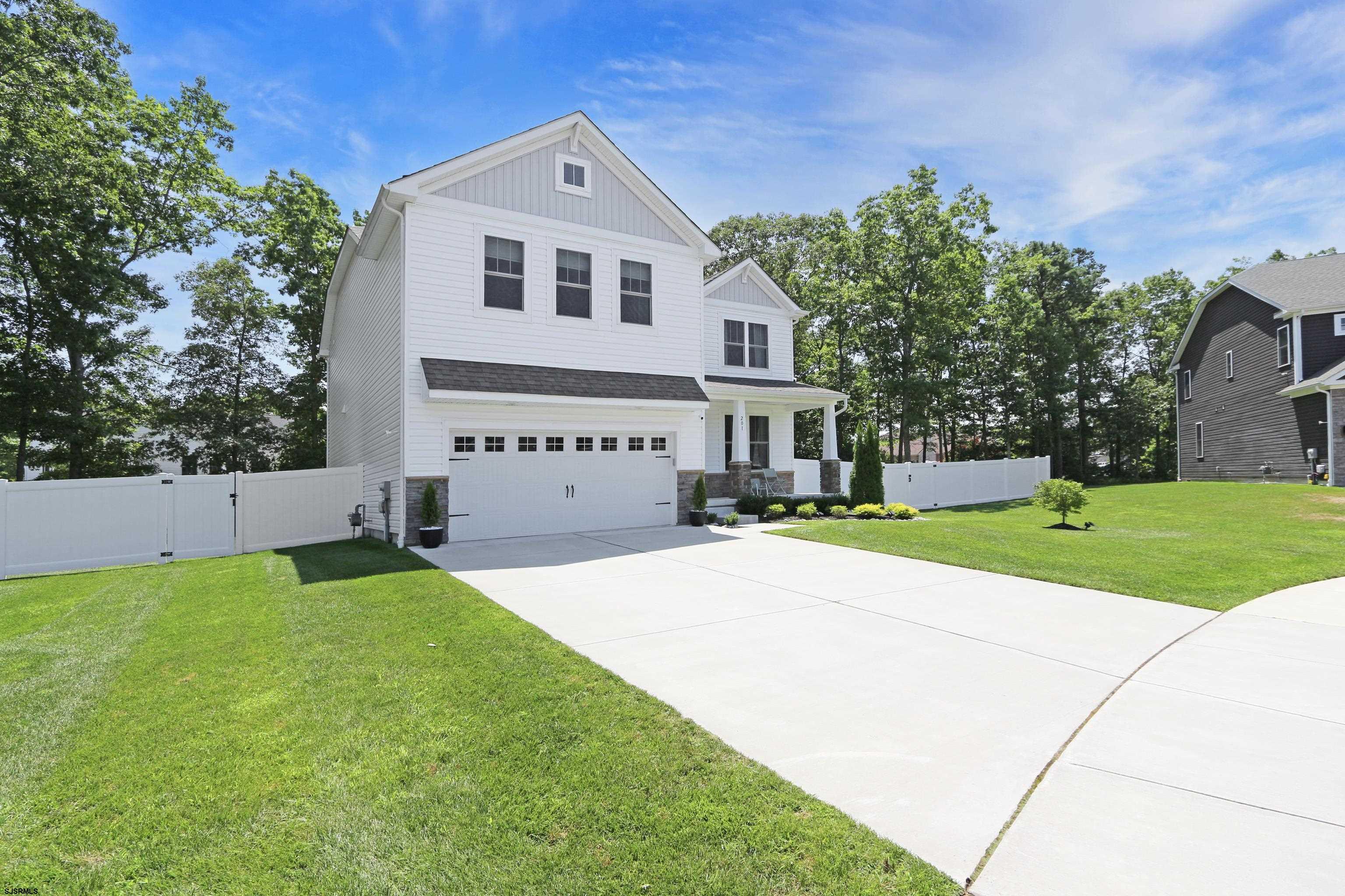 201 Spyglass Court - Picture 