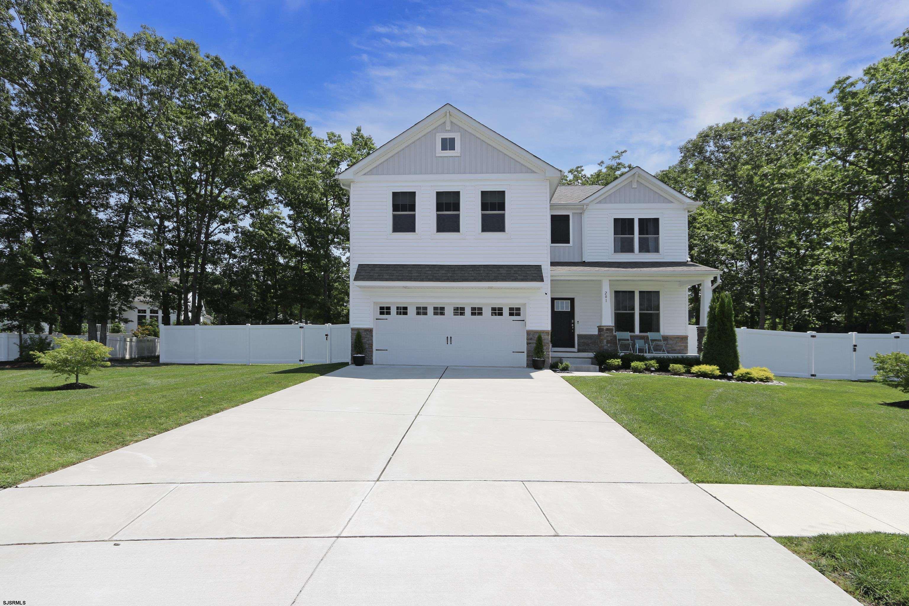 201 Spyglass Court - Picture 