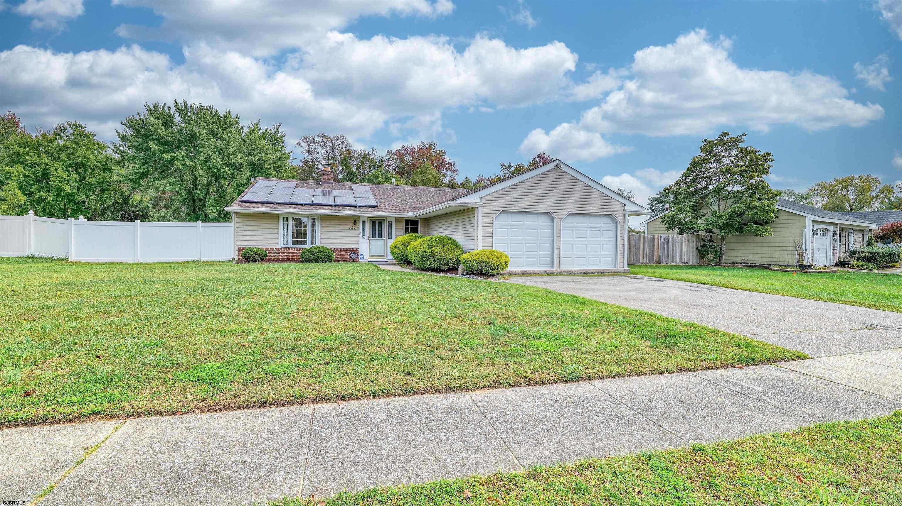 137 Arbor Meadow Dr - Sicklerville