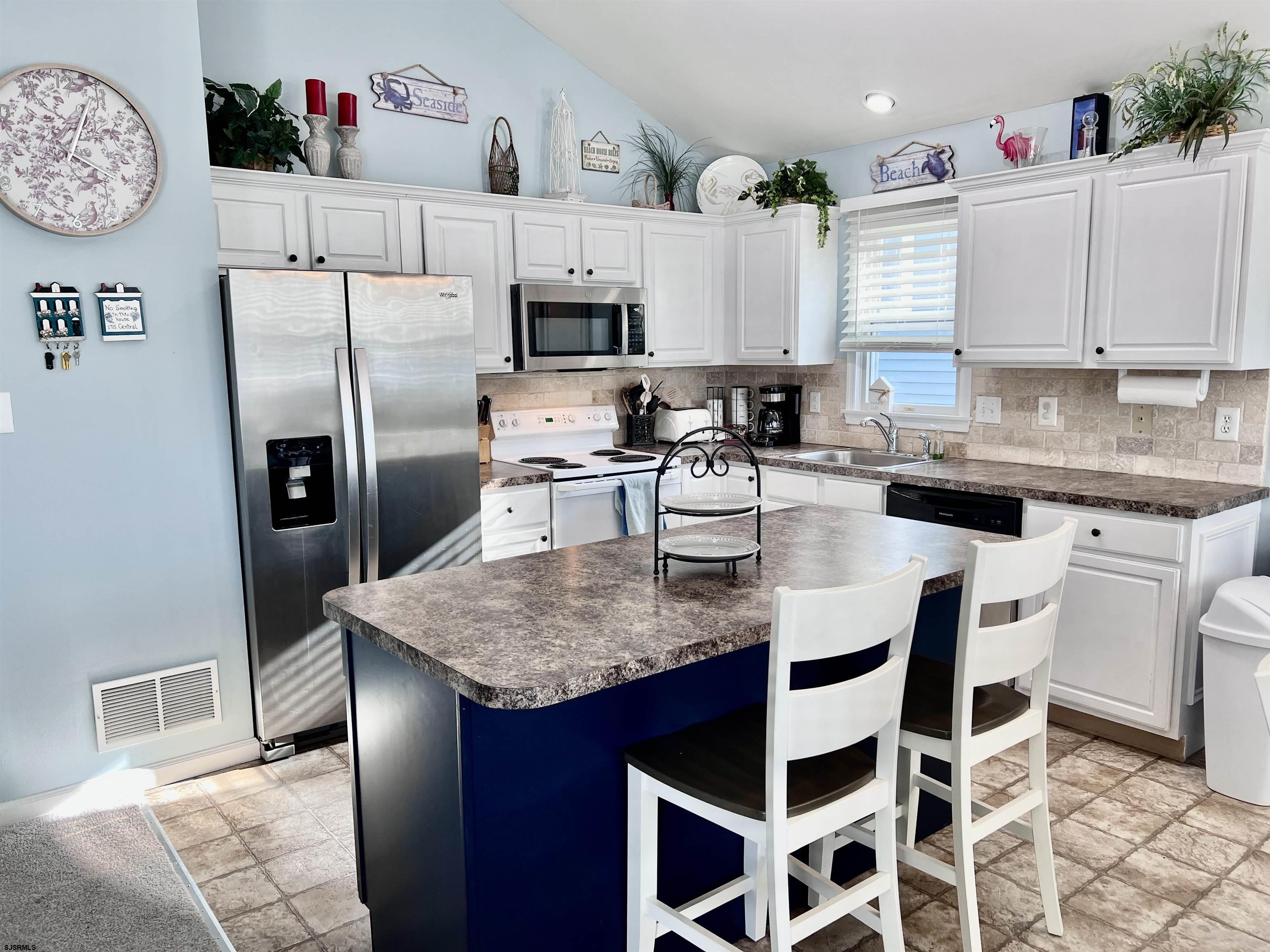 1715 Central Avenue - Picture 8