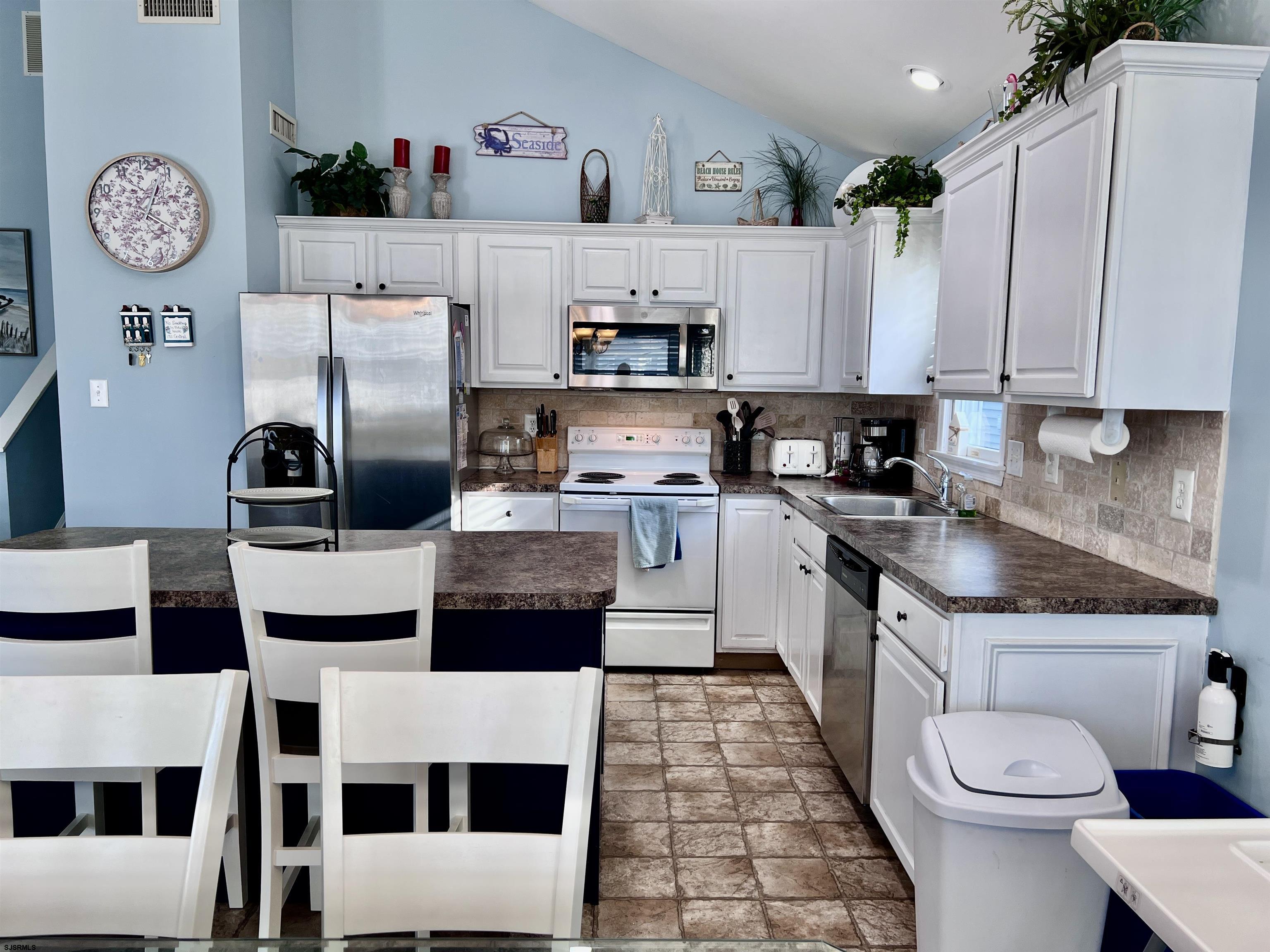 1715 Central Avenue - Picture 10