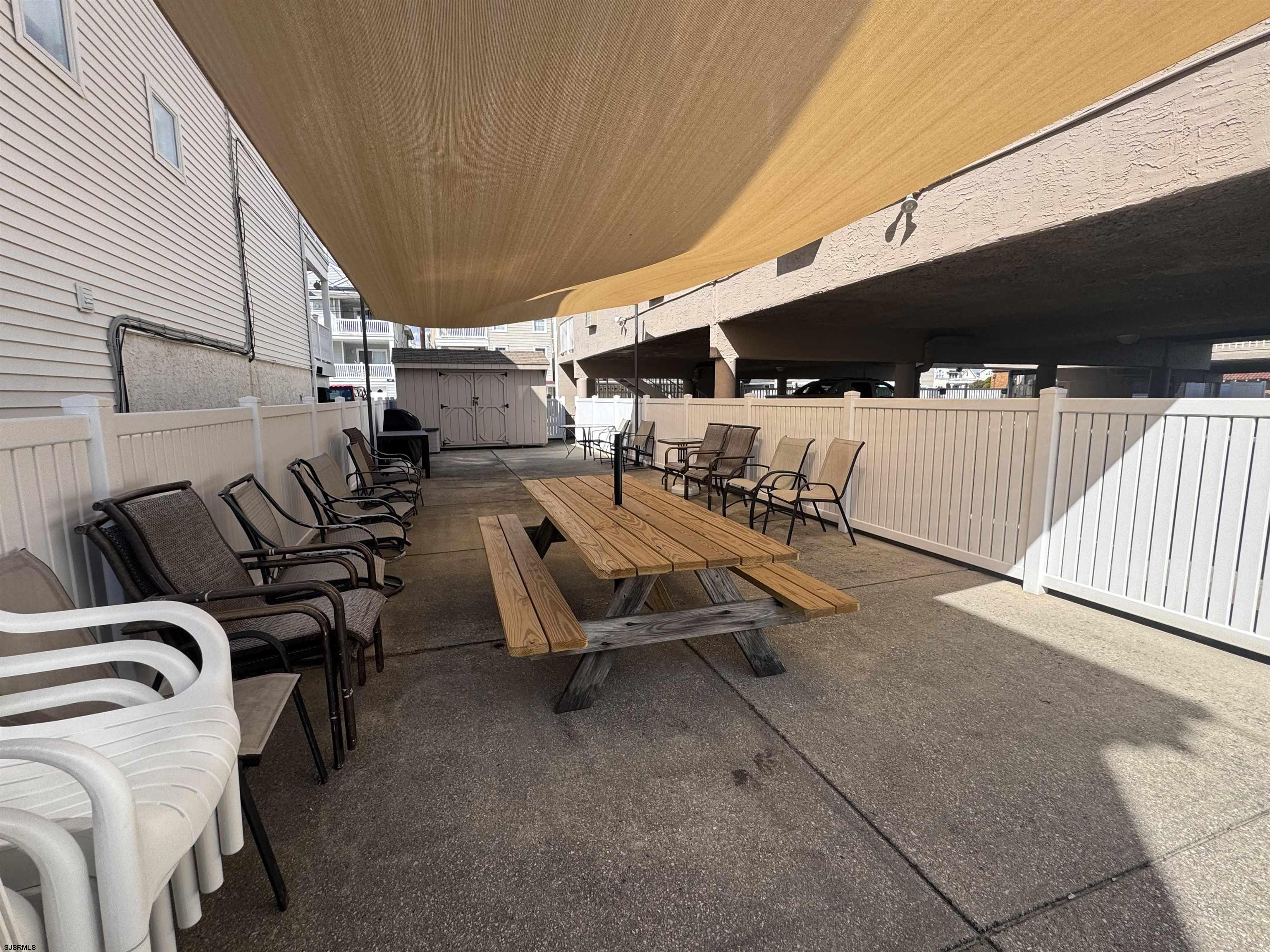 1320 Ocean Avenue - Picture 23