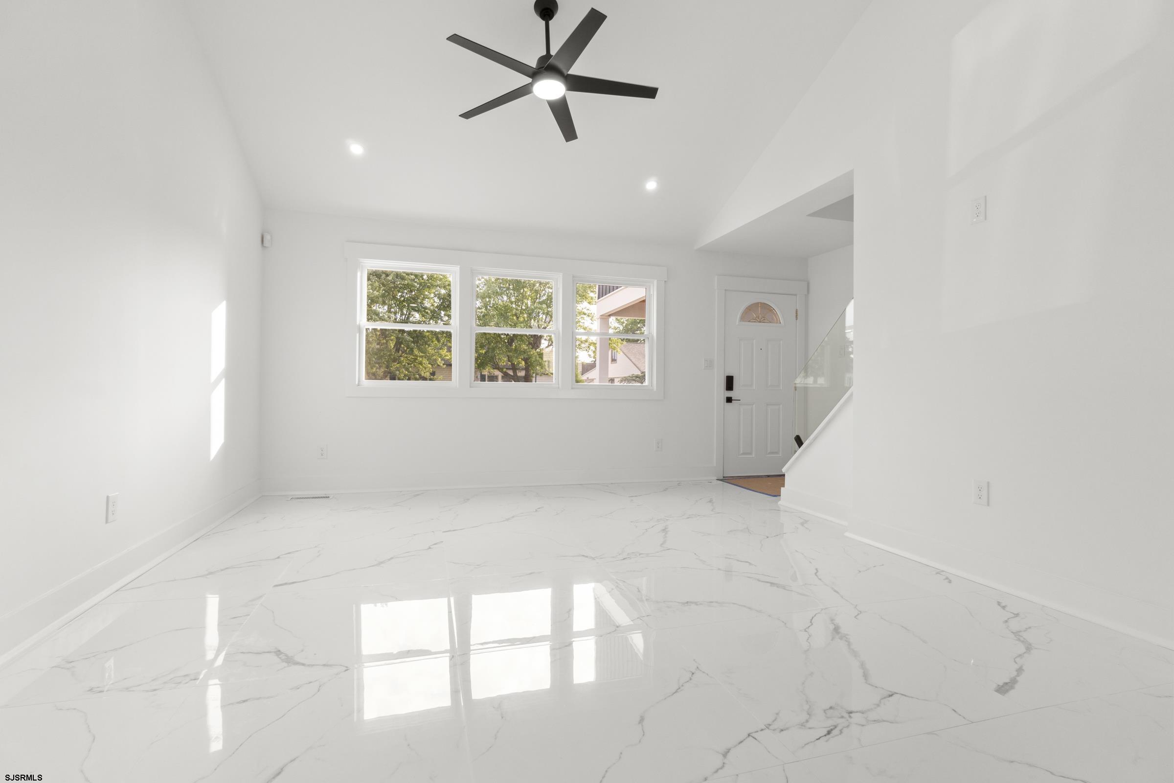 811 N Burghley Avenue - Picture 1