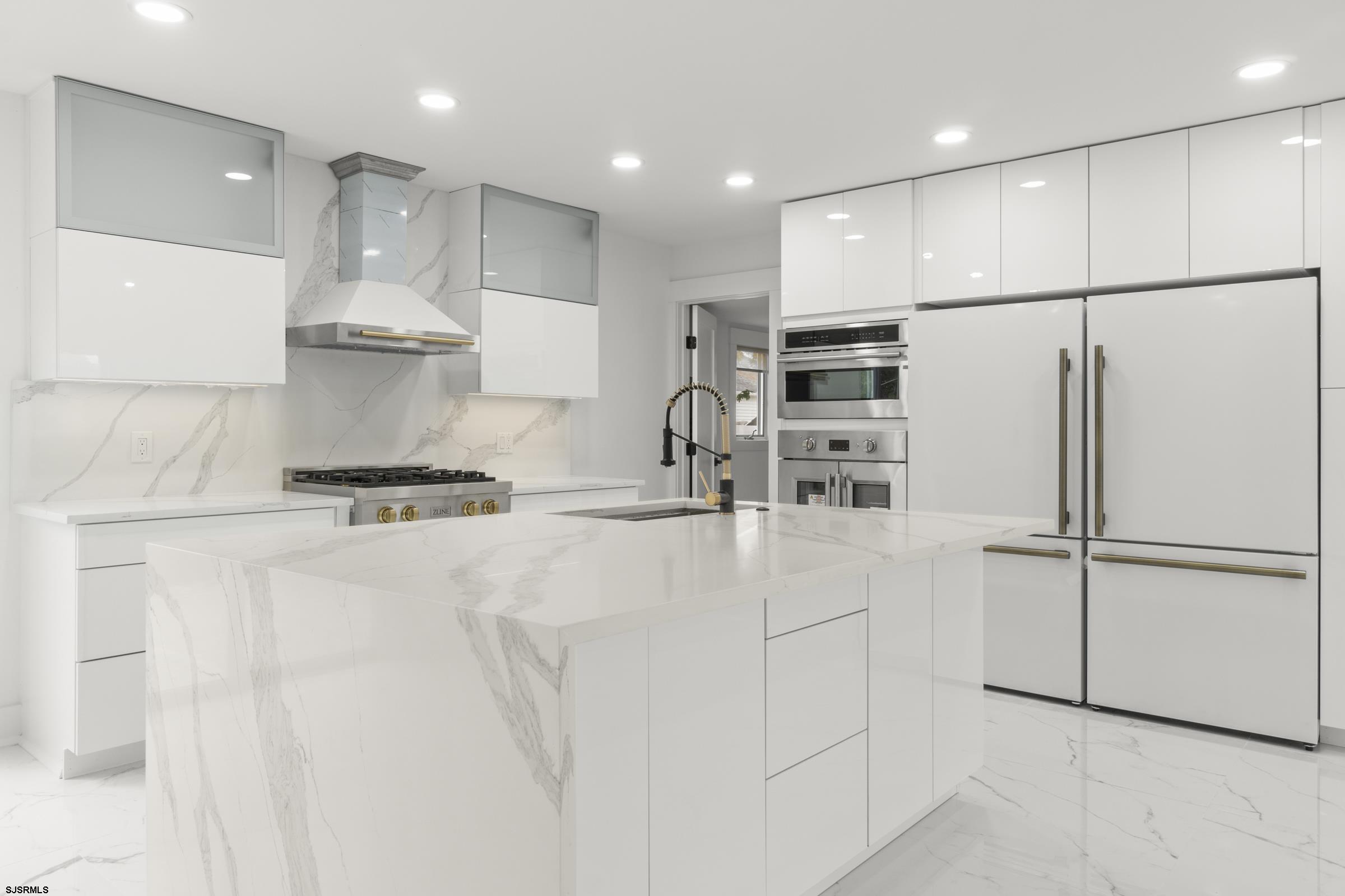 811 N Burghley Avenue - Picture 3