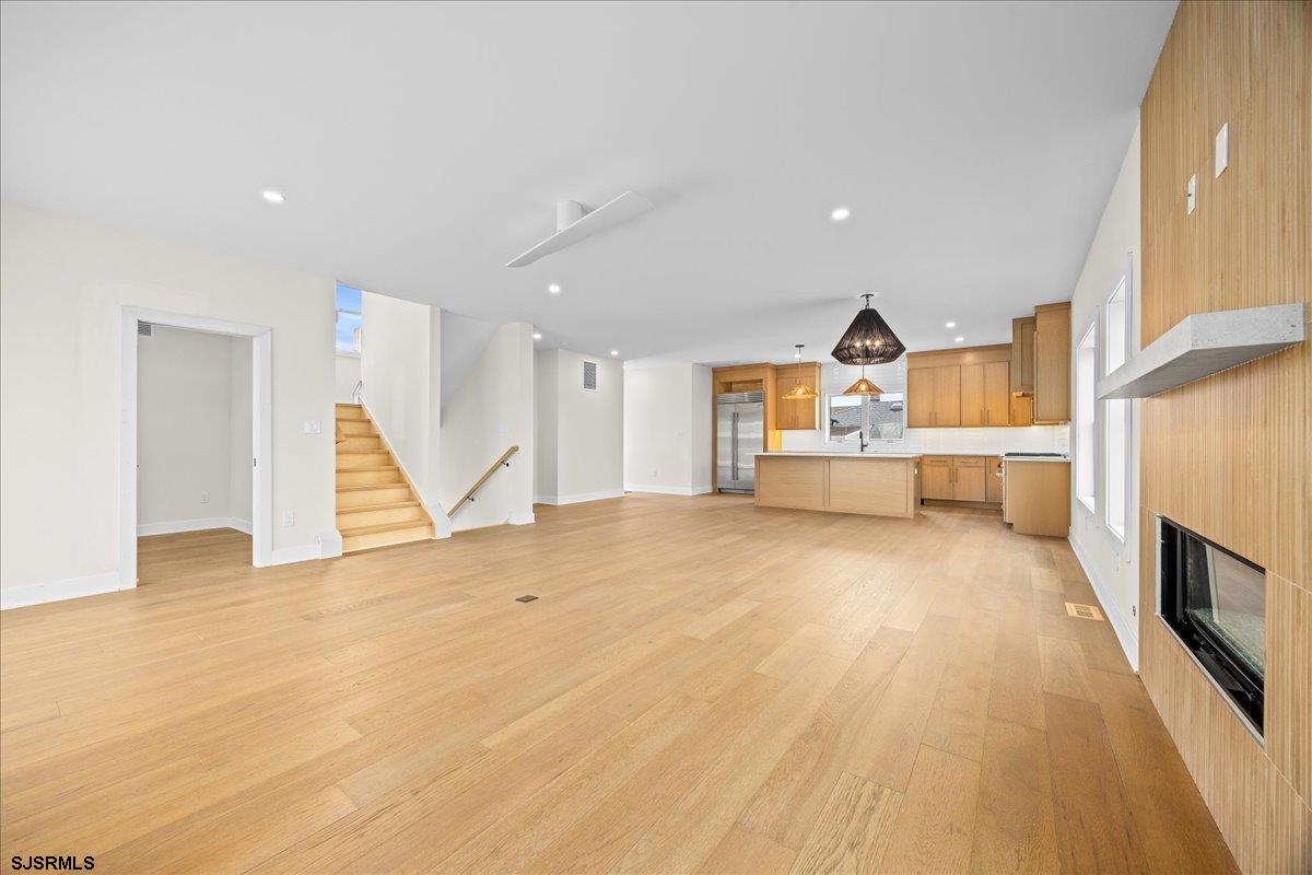 513 N Cambridge Avenue