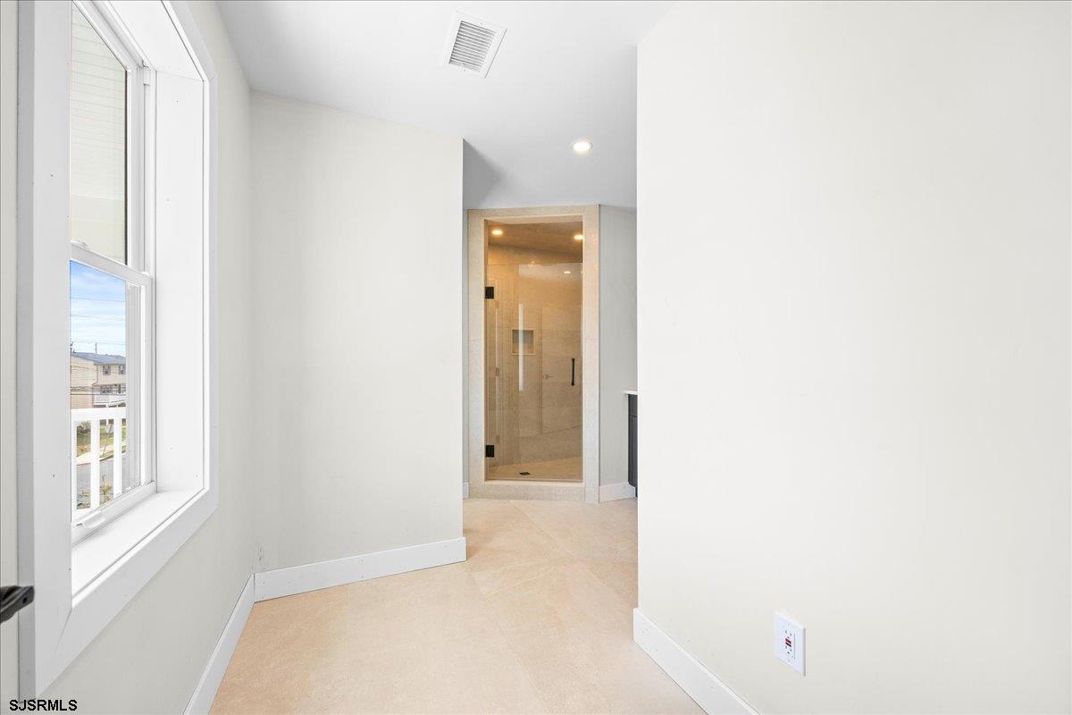 513 N Cambridge Avenue