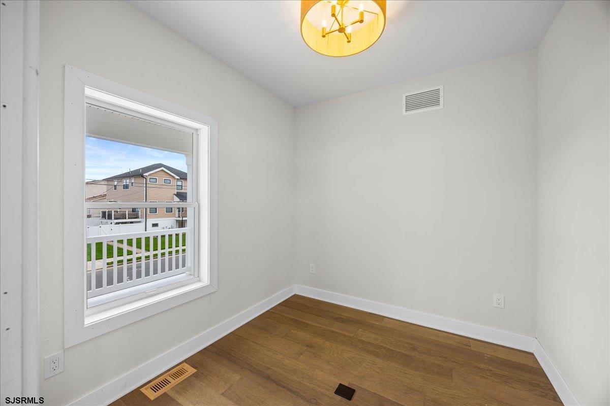 513 N Cambridge Avenue