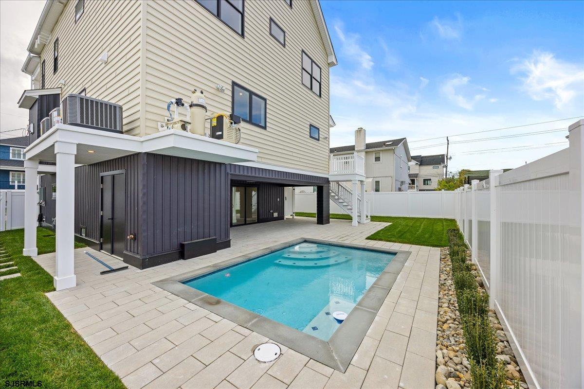 513 N Cambridge Avenue