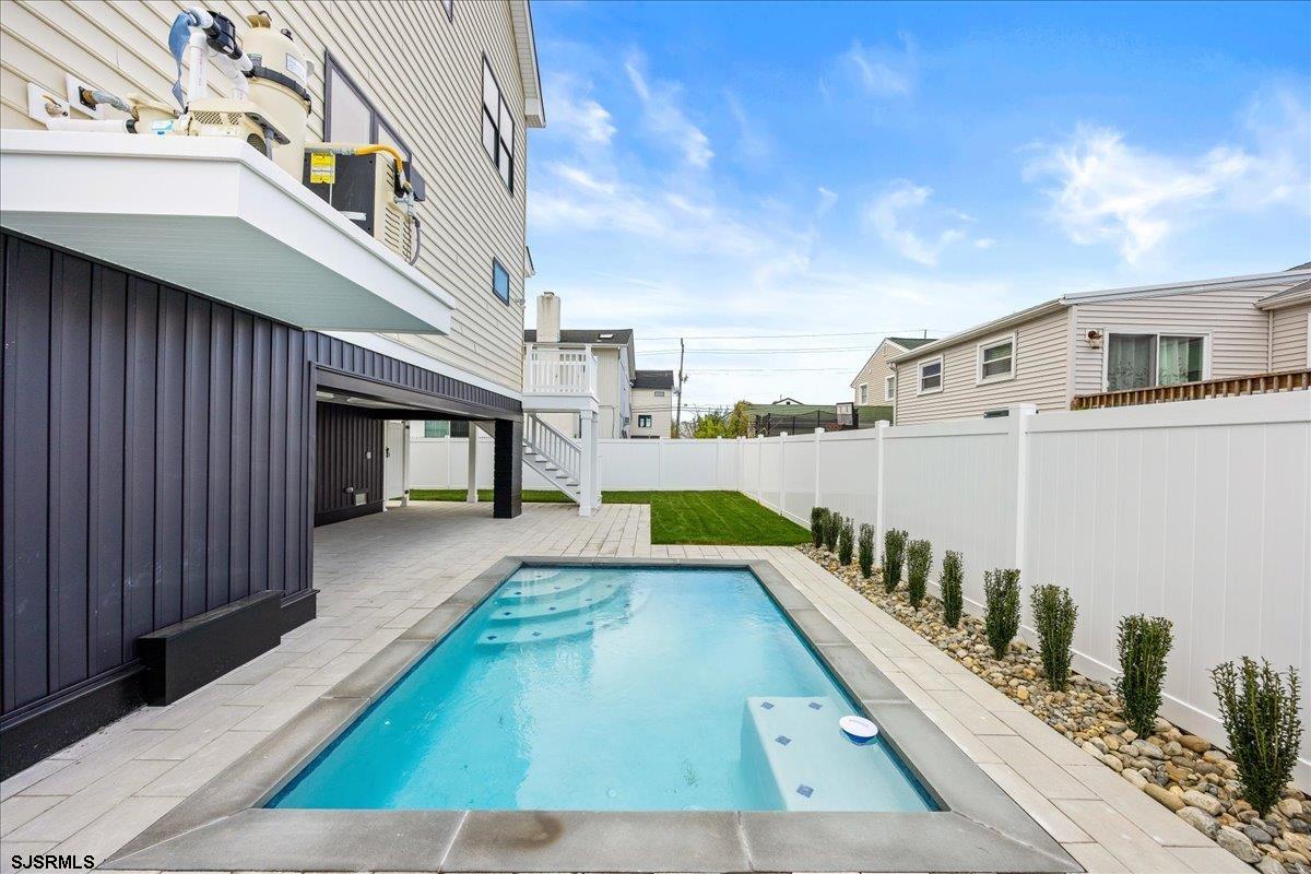 513 N Cambridge Avenue