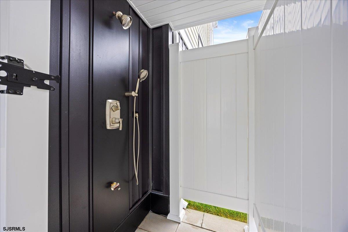 513 N Cambridge Avenue