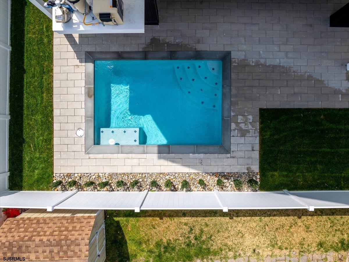 513 N Cambridge Avenue