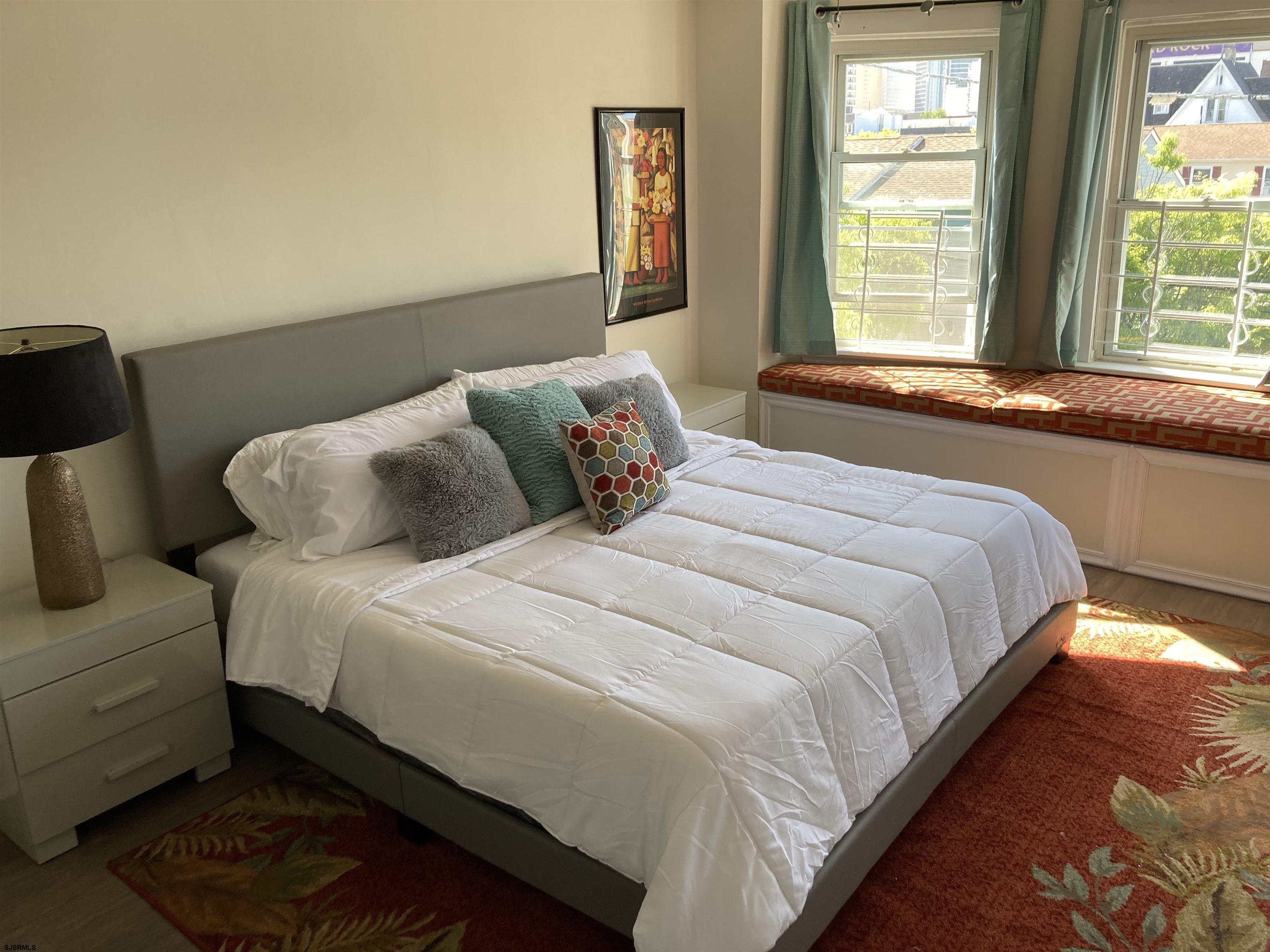 236 N Derby Avenue - Picture 