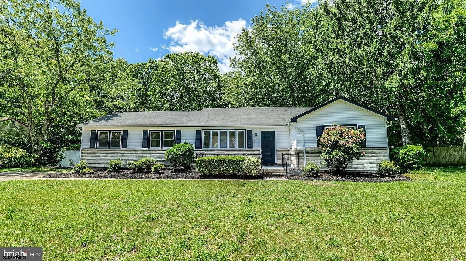  11 Carrann Ln - Egg Harbor Township