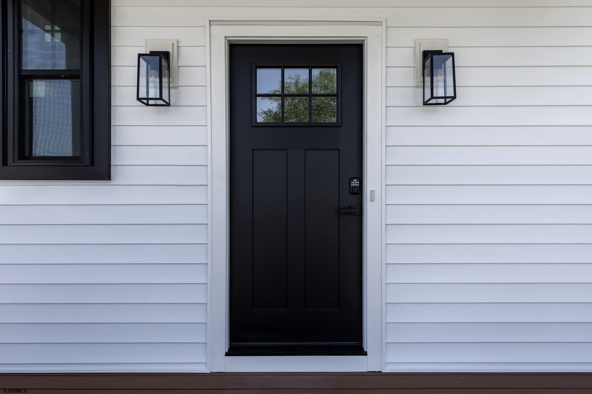 221 Northfield Avenue - Picture 2