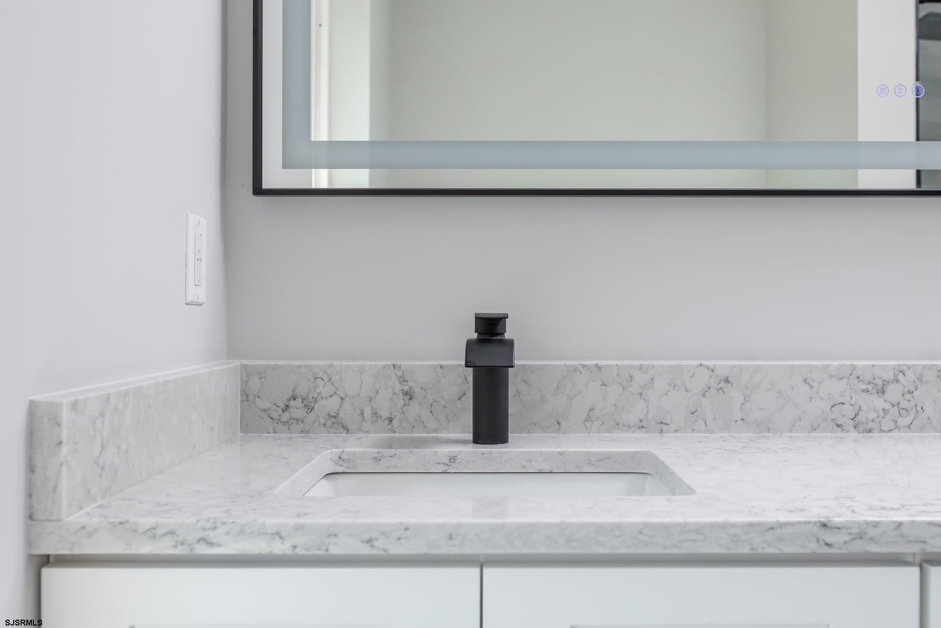 221 Northfield Avenue