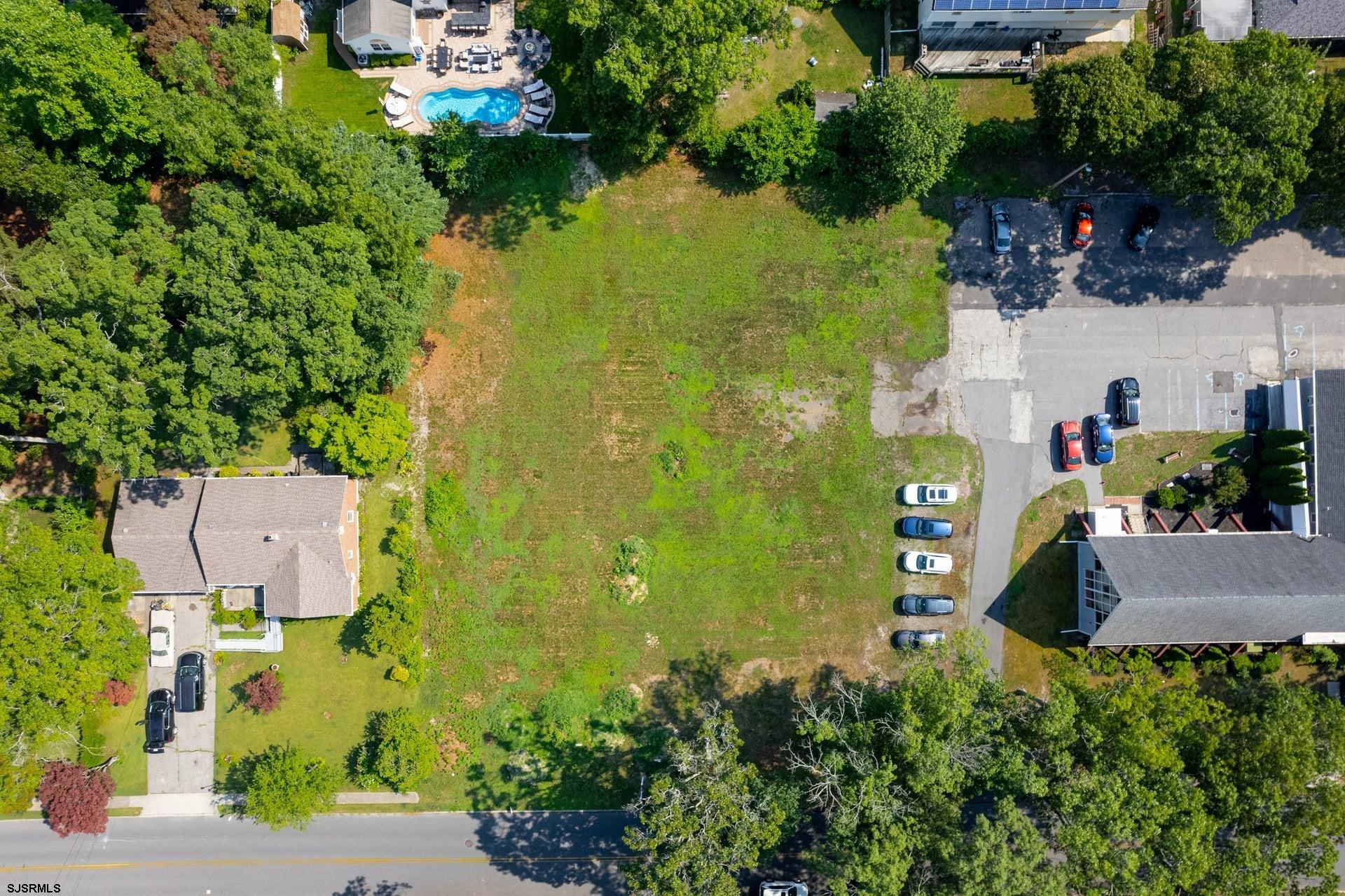 221 Northfield Avenue