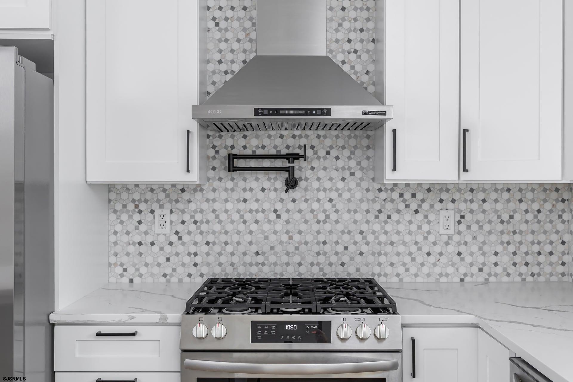 221 Northfield Avenue - Picture 4