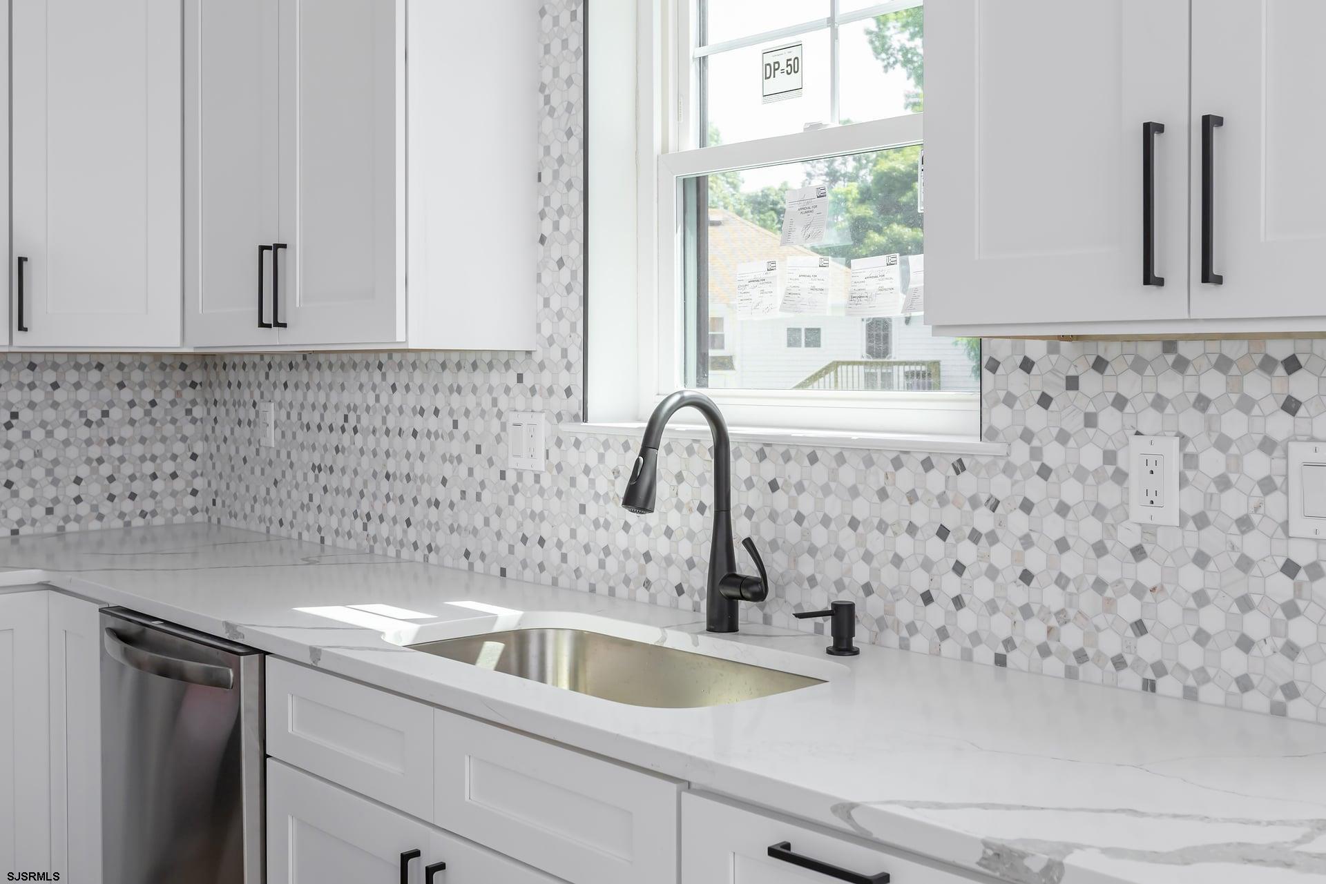 221 Northfield Avenue