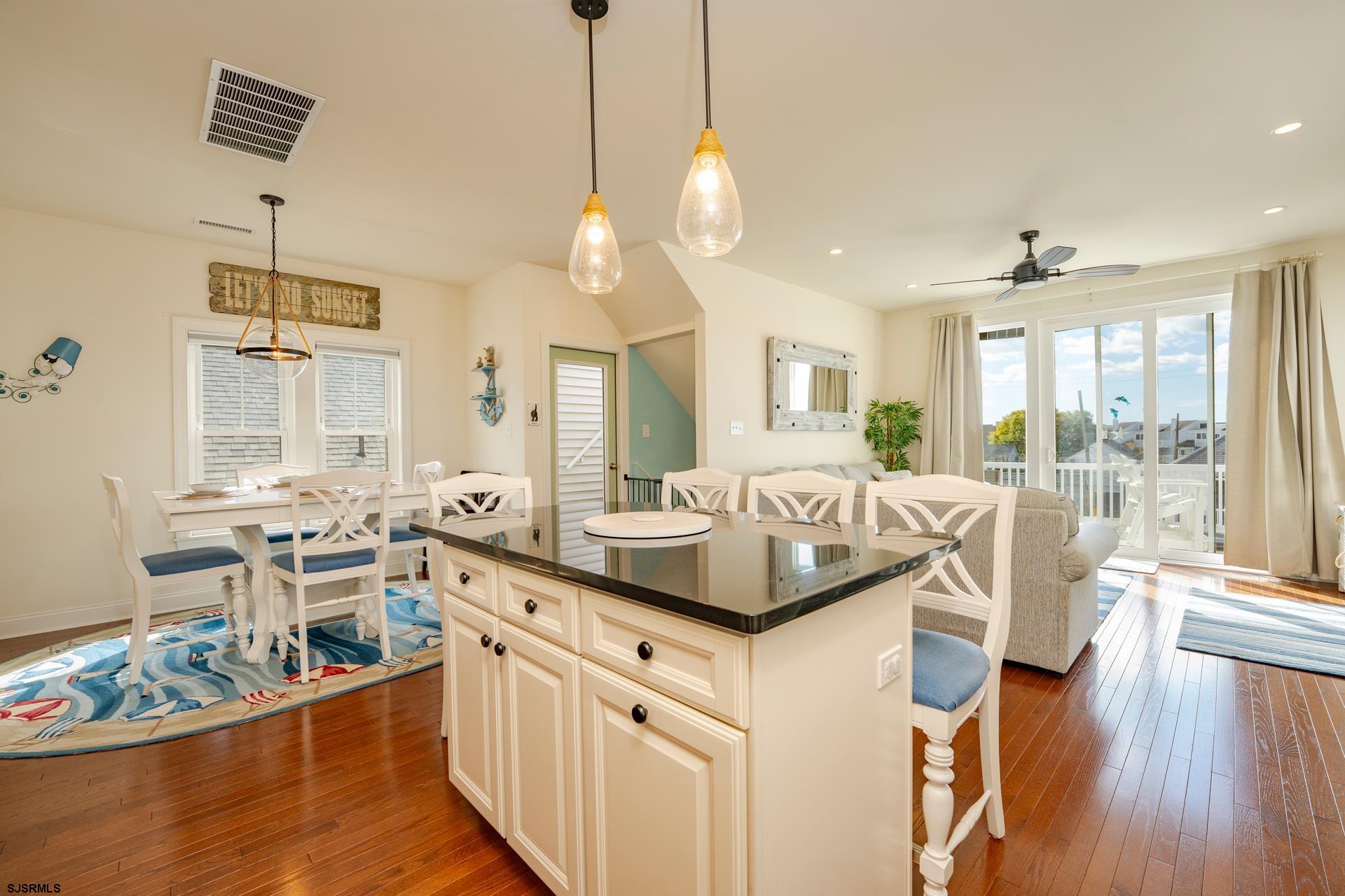 7 W 11th St - Picture 11