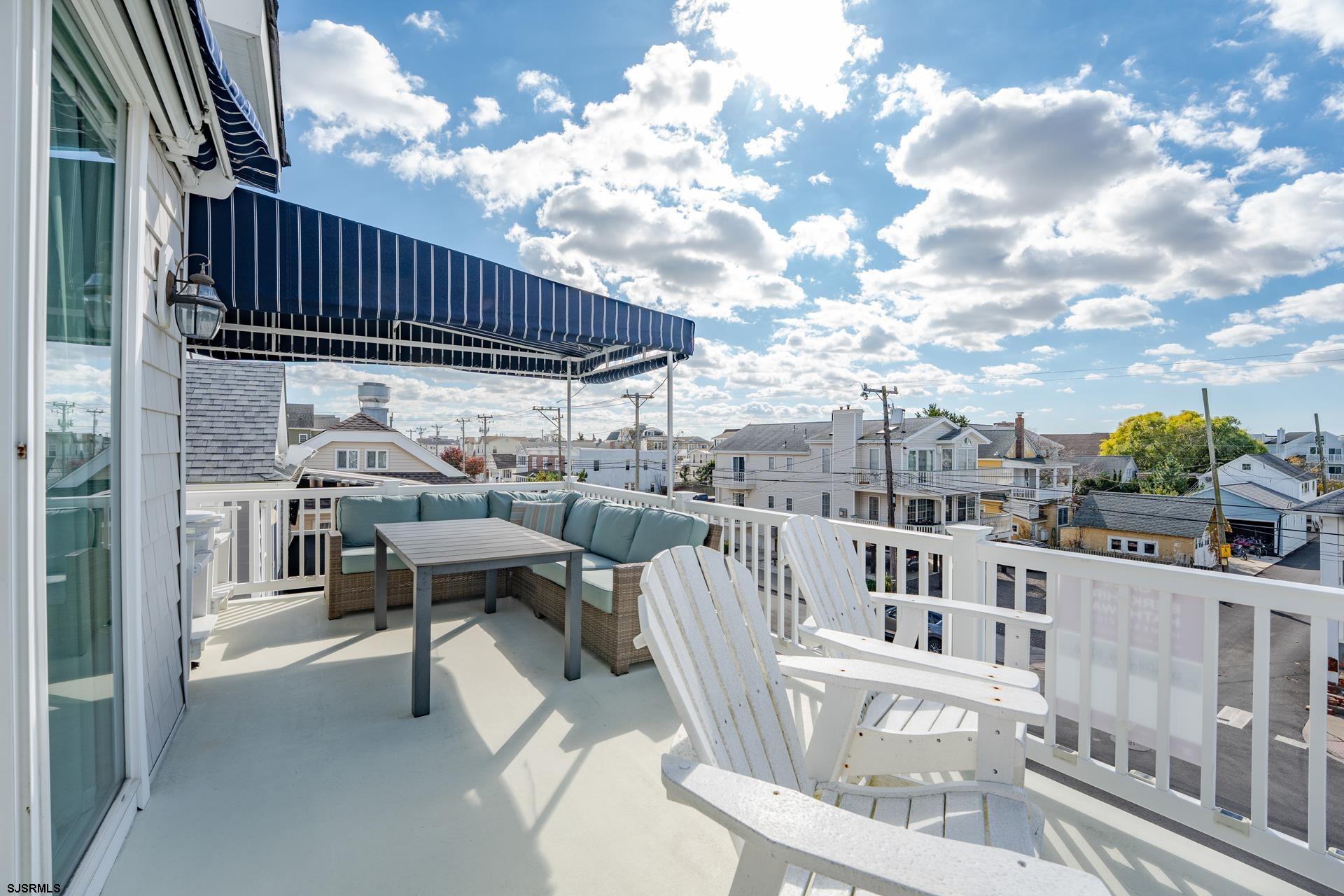 7 W 11th St - Picture 18