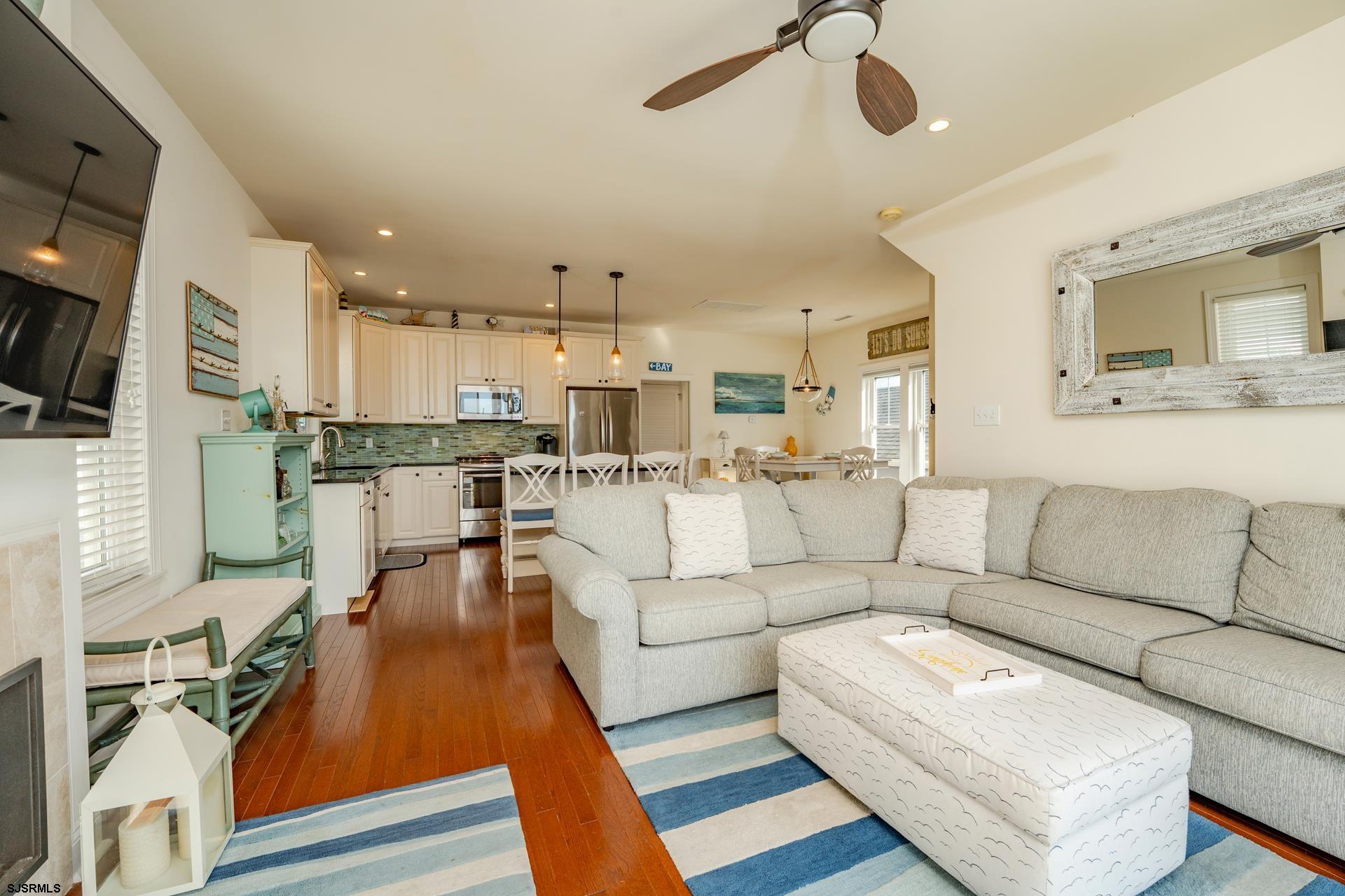 7 W 11th St - Picture 23