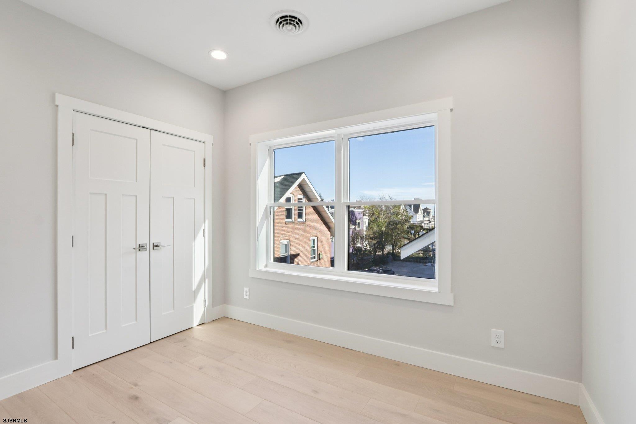 39 S Annapolis (B) Avenue