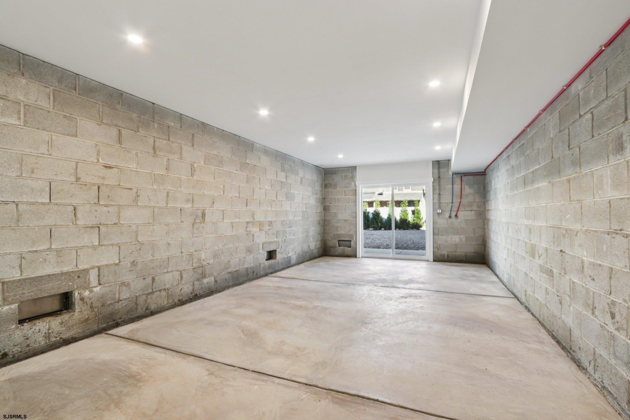 39 S Annapolis (B) Avenue