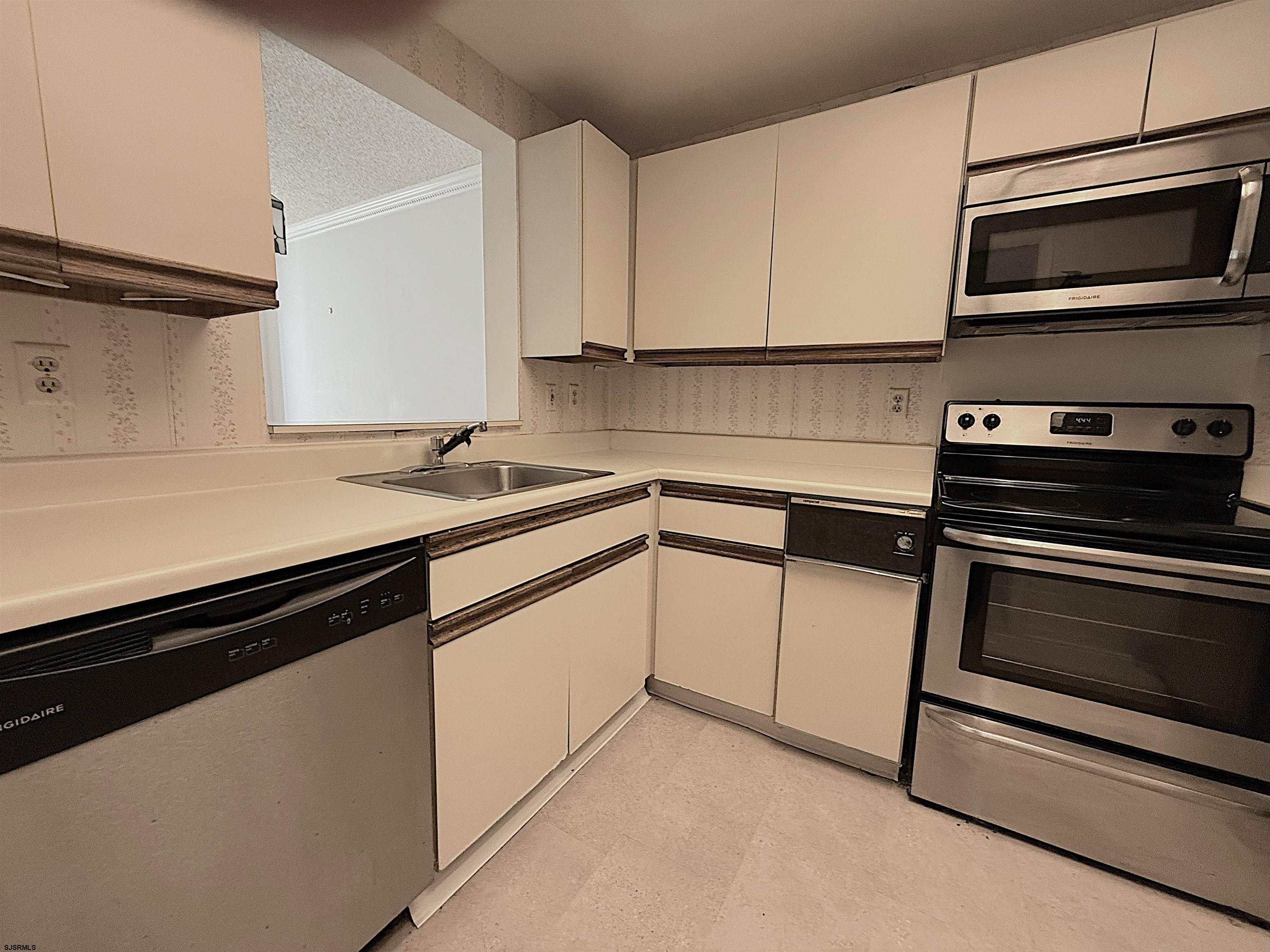 3101 Boardwalk # 1402-A-1 - Picture 3