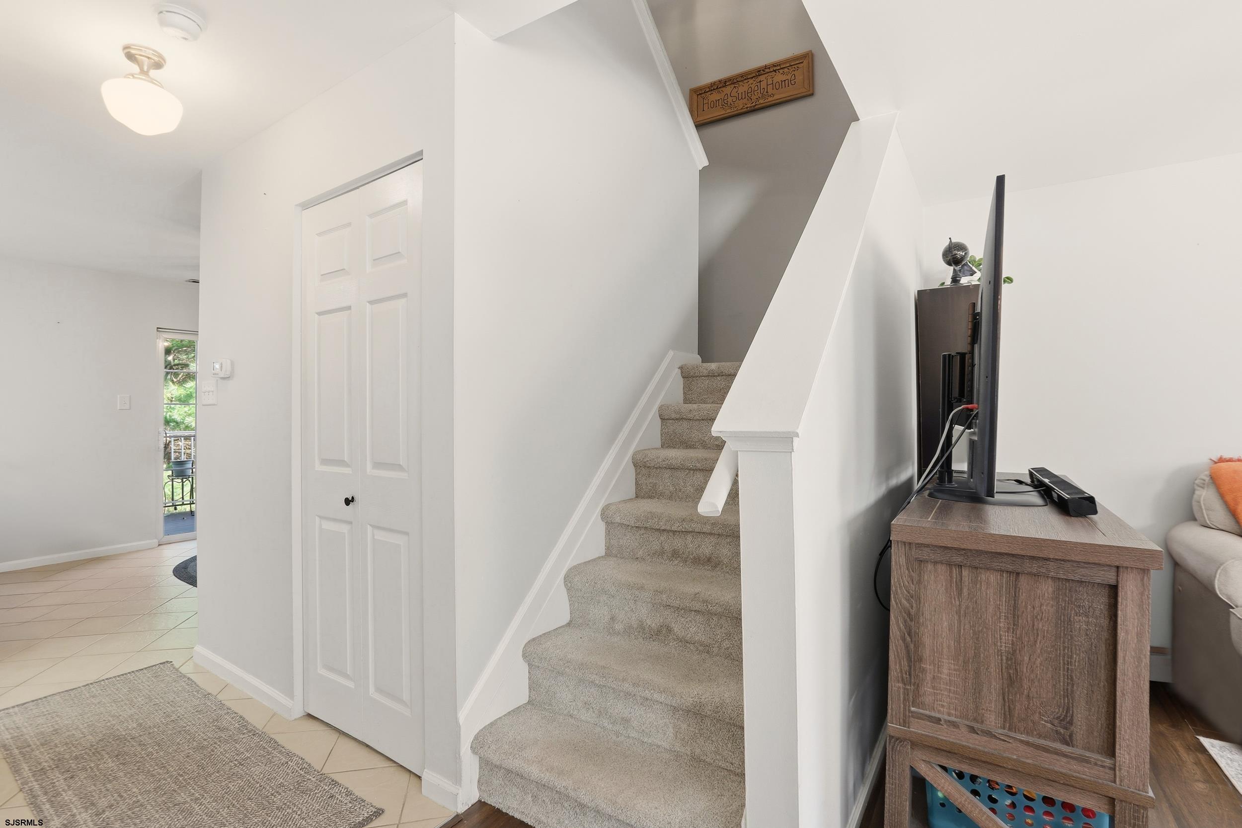 1544 Ben Franklin Ct