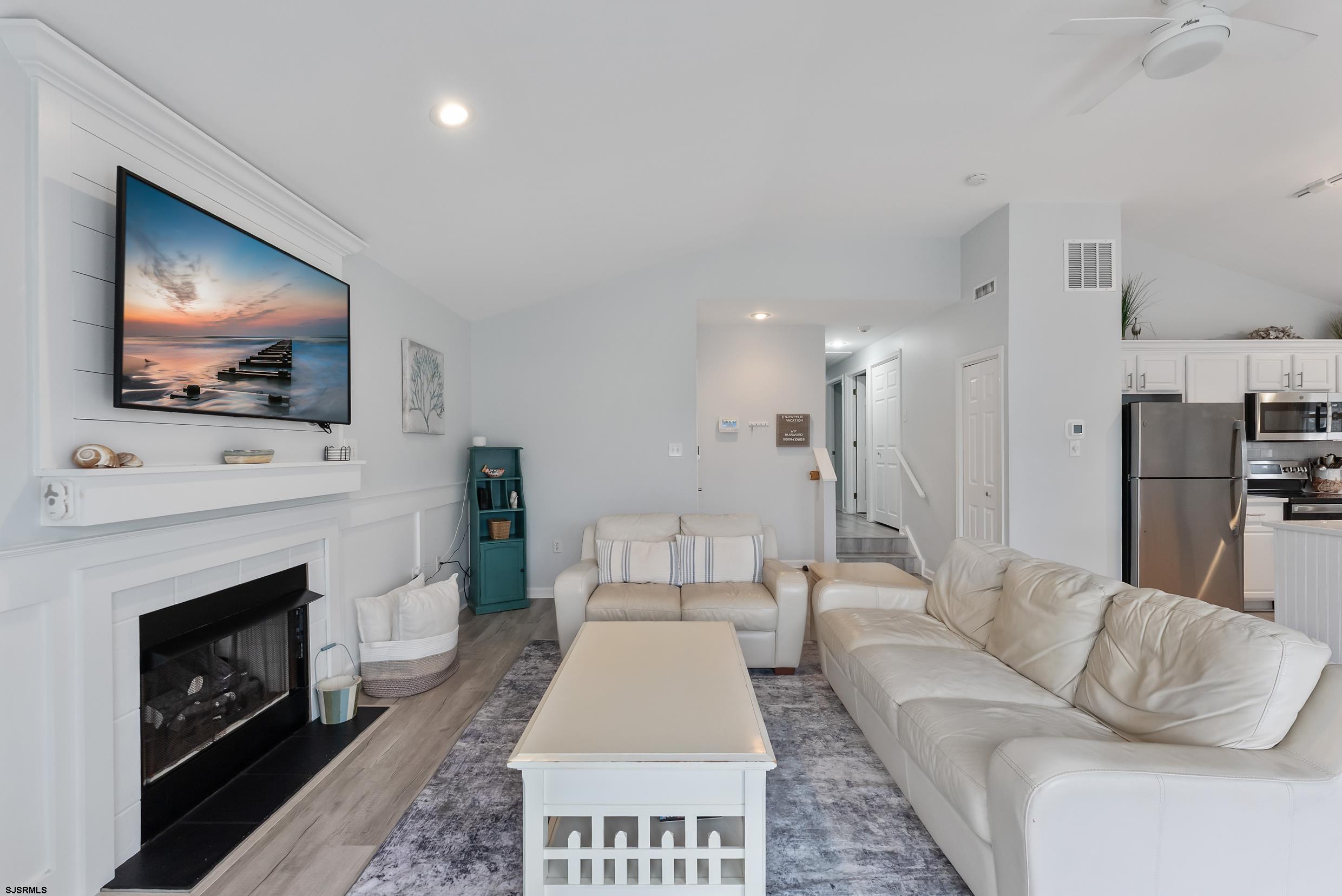 1828 Asbury Avenue - Picture 