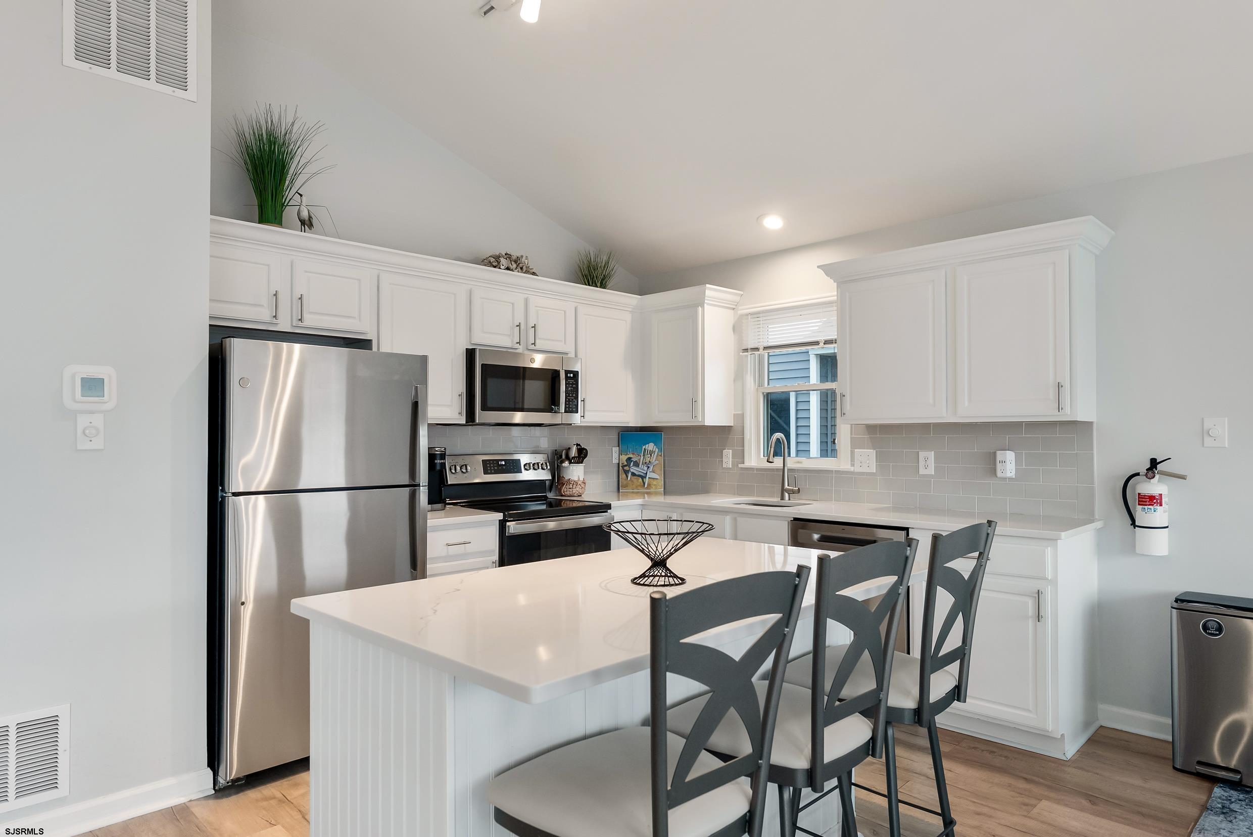 1828 Asbury Avenue - Picture 10