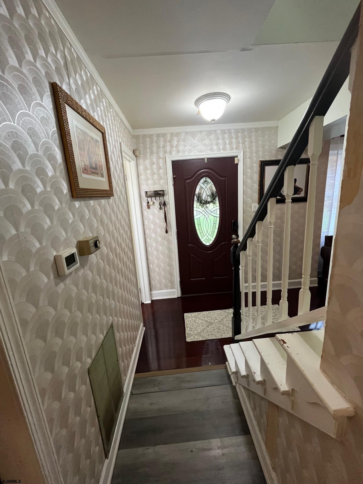 808 Flora Court - Picture 4