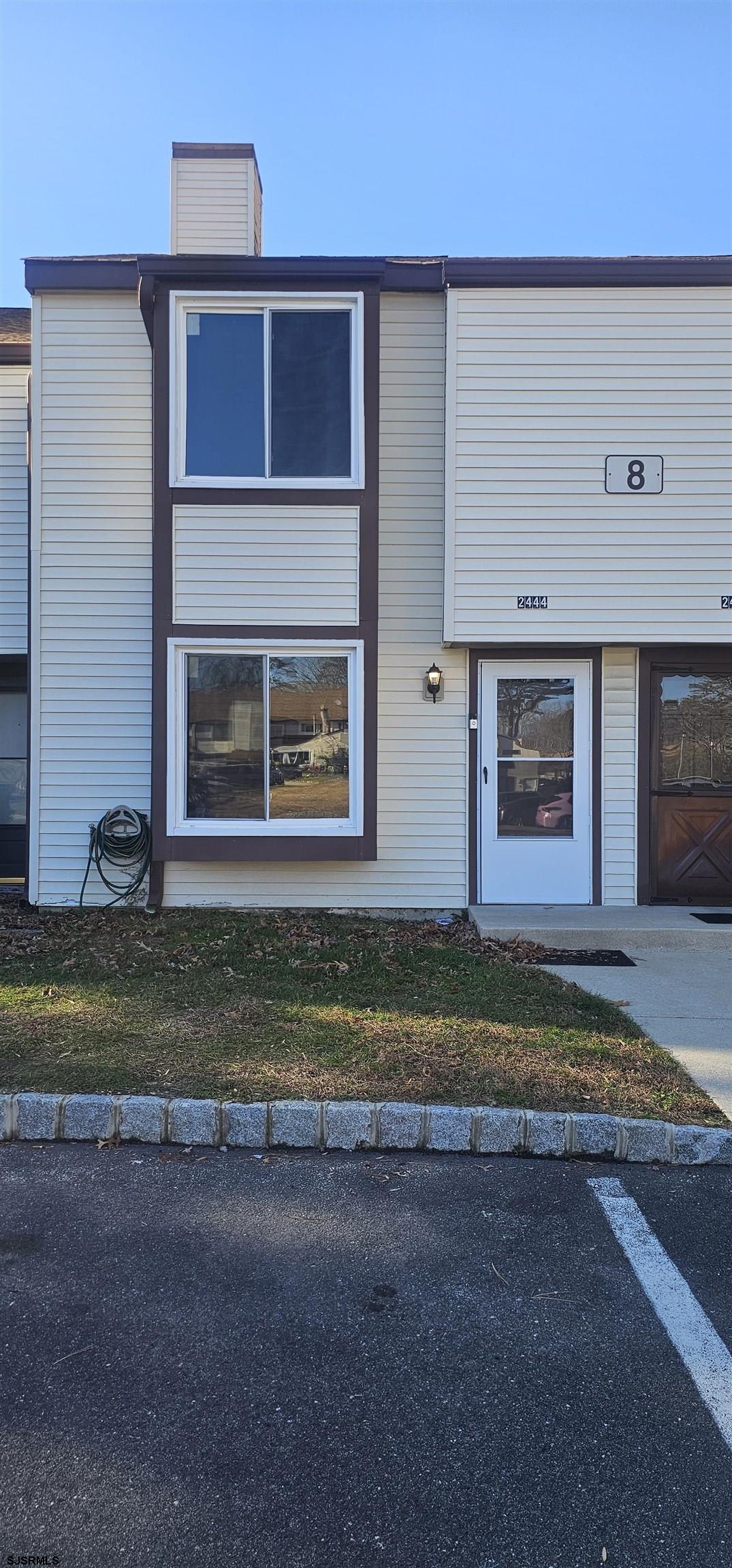 2444 Bayberry Ct - Hamilton Township