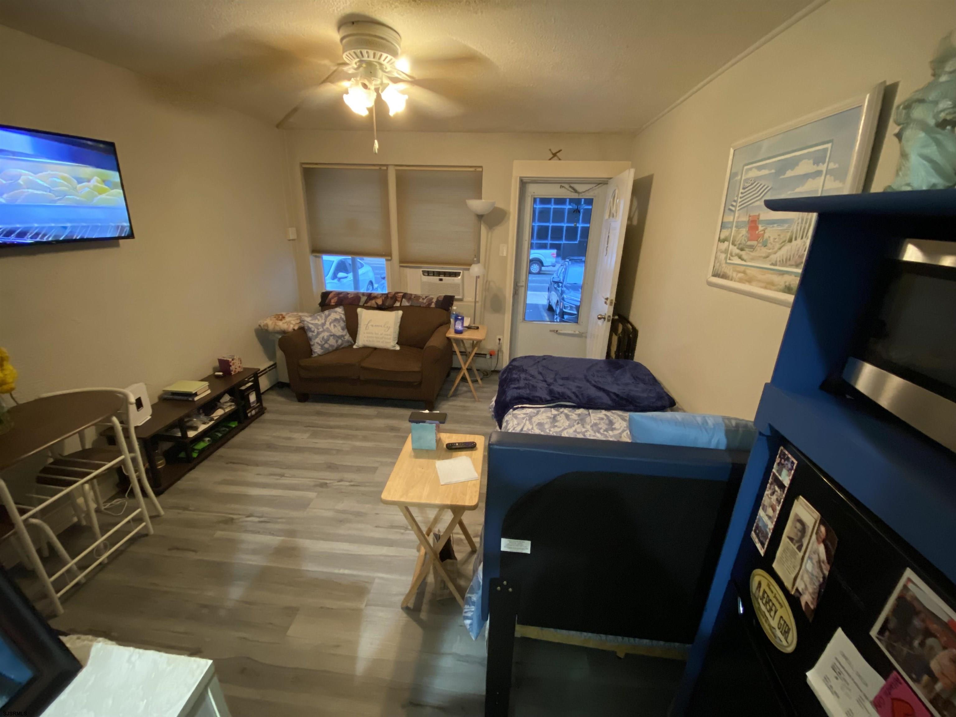 132 S Providence Avenue - Picture 2