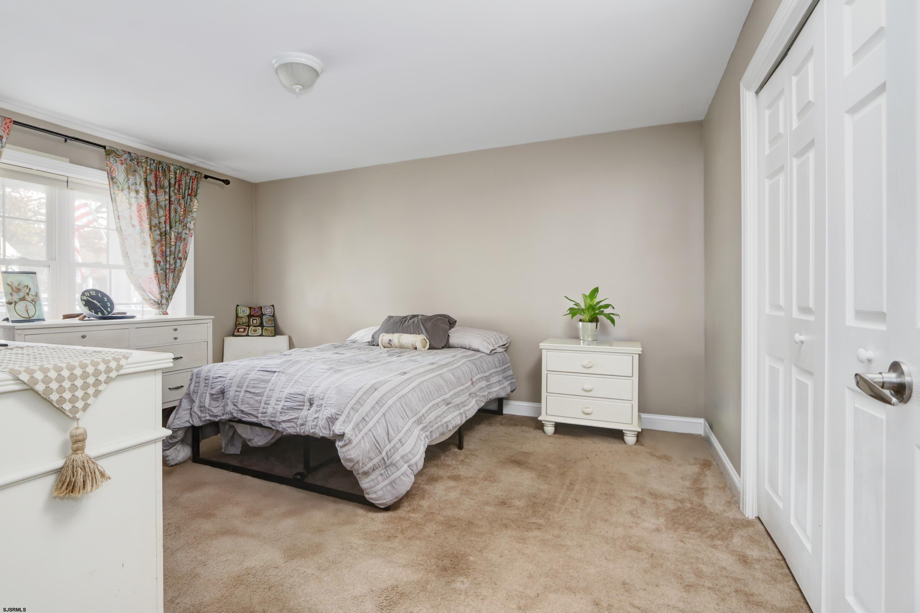 107 W Church St - Picture 4