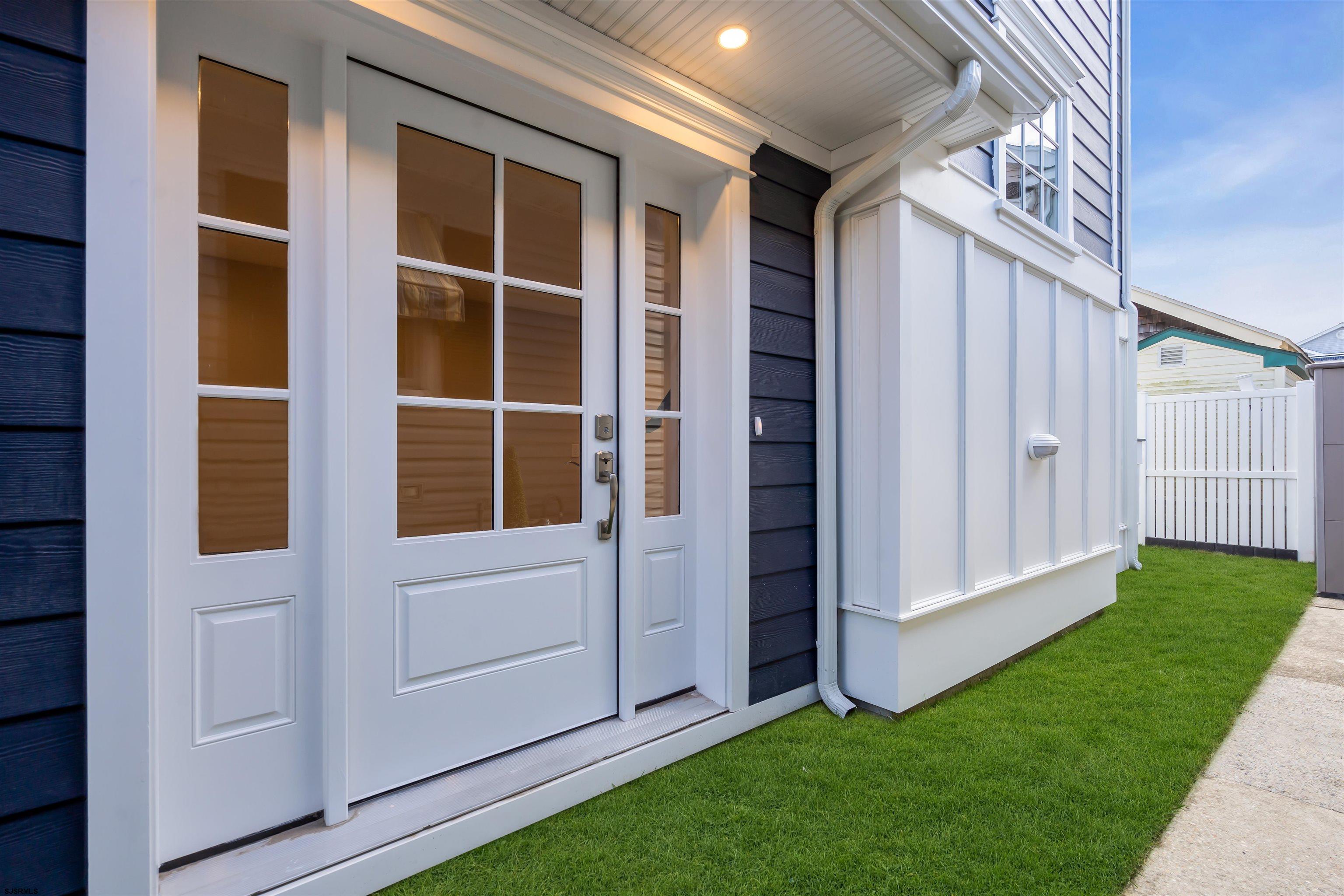 810 St James Place - Picture 