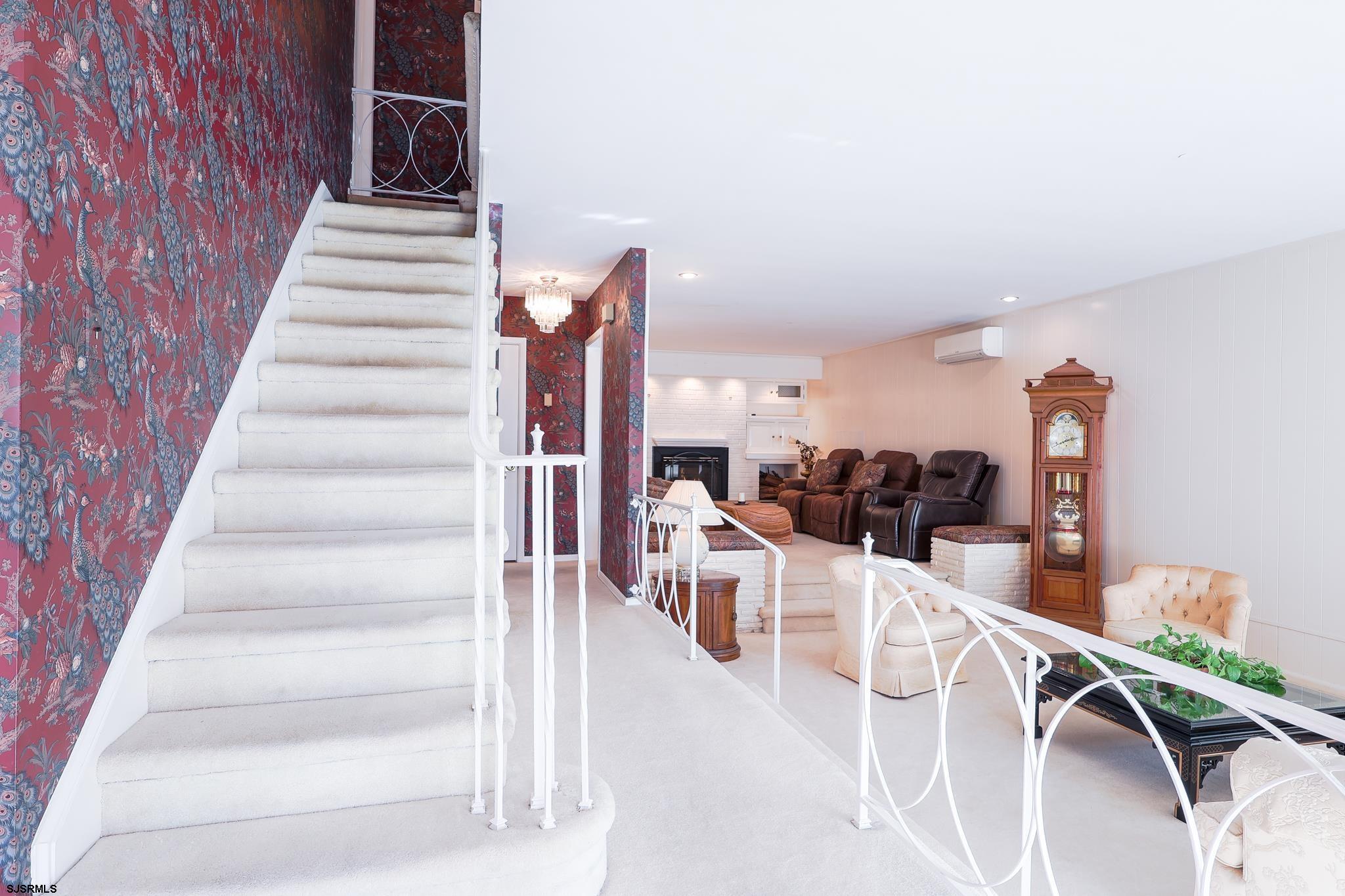 427 N Clermont Avenue