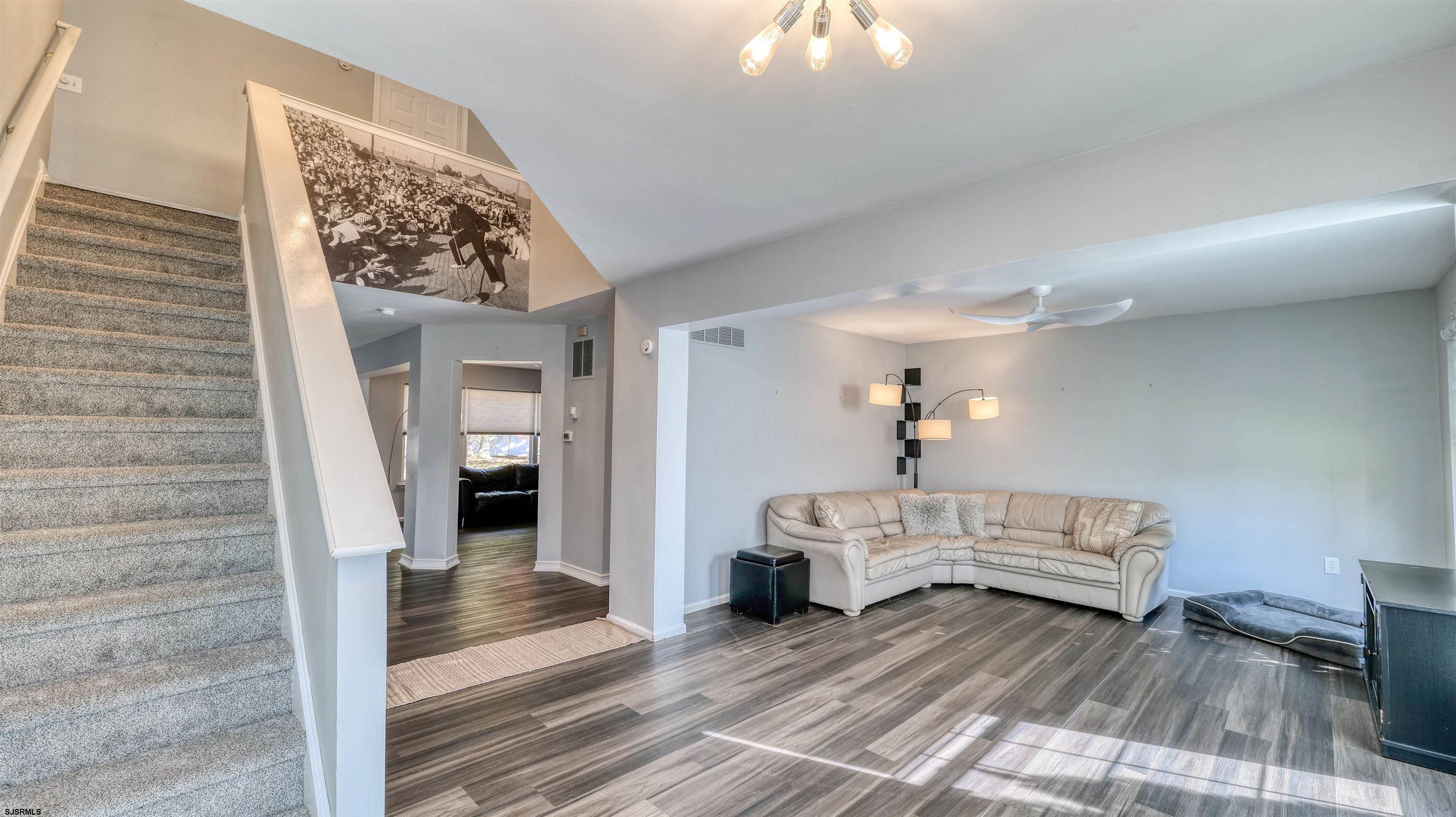 312 Joann Dr - Picture 