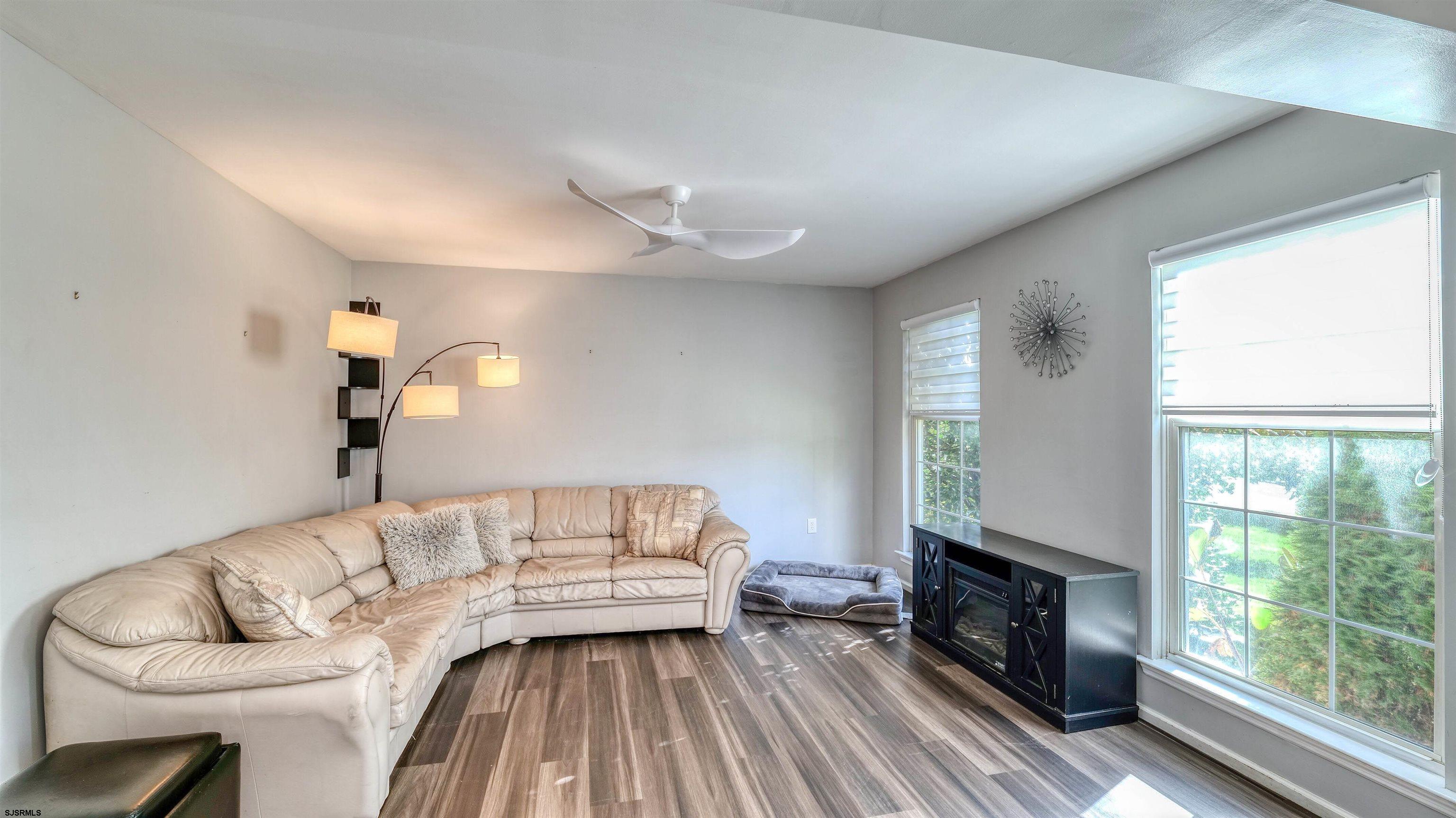 312 Joann Dr - Picture 