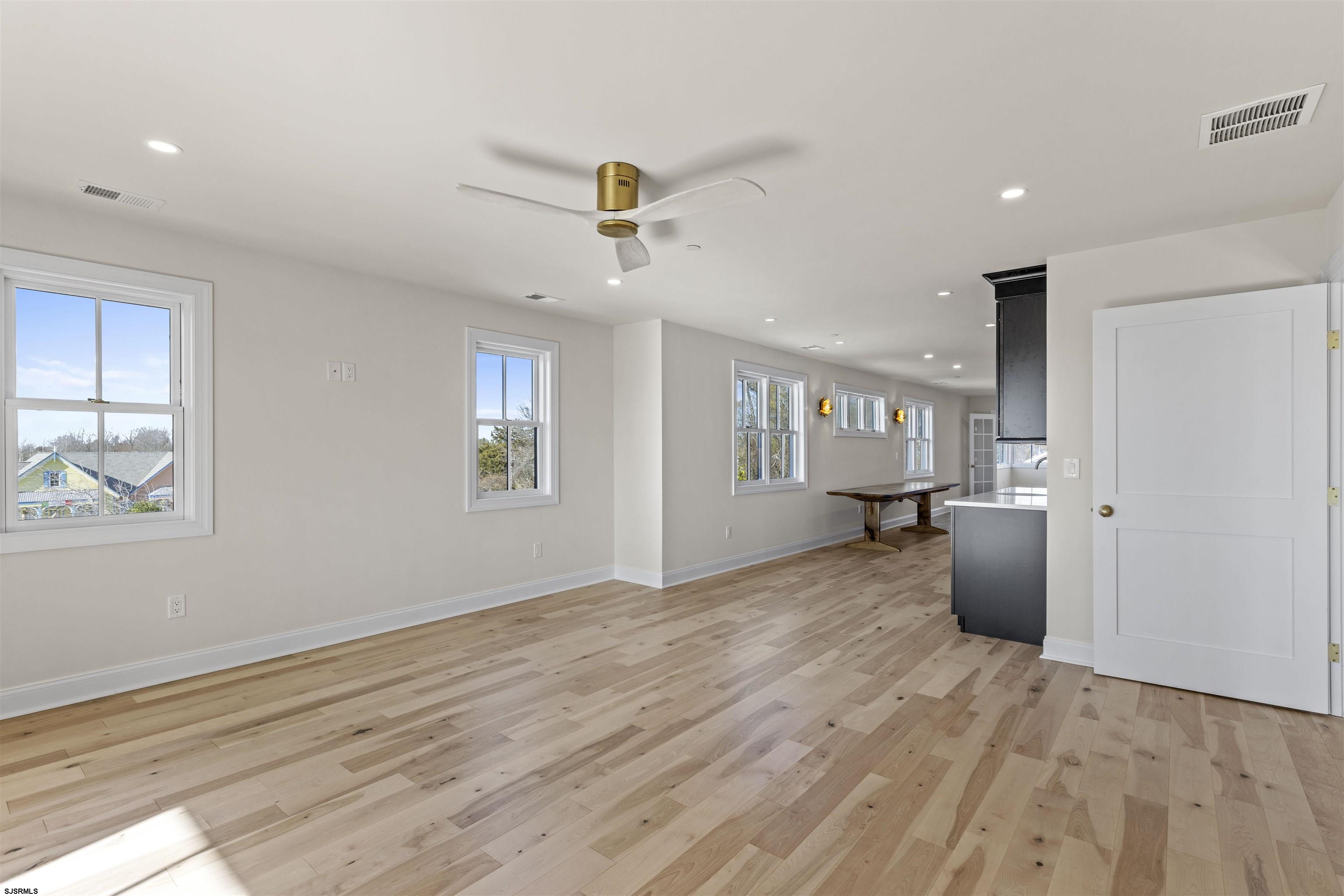 101 Sunset Blvd Blvd