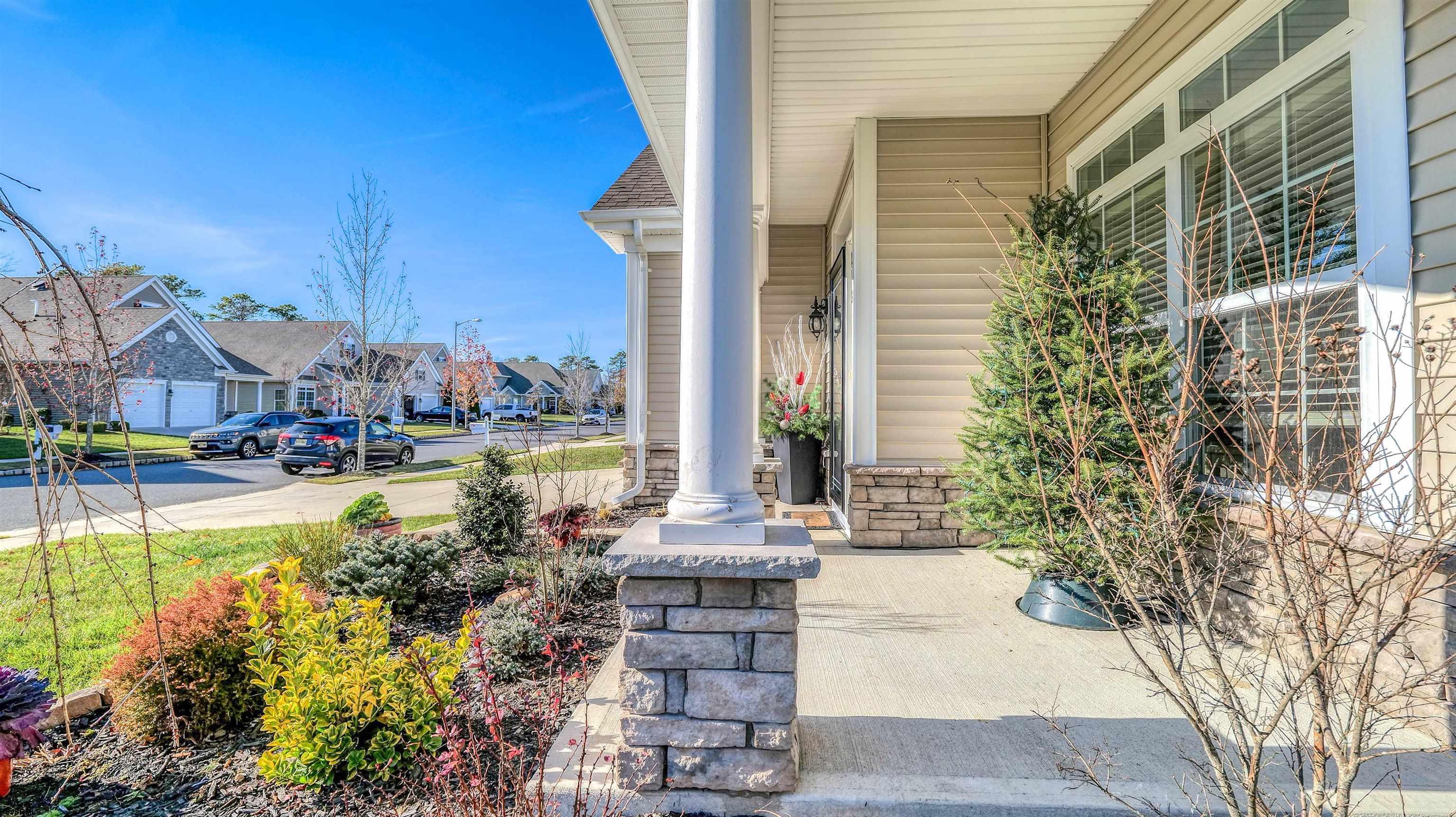 213 Ivy Rd - Picture 