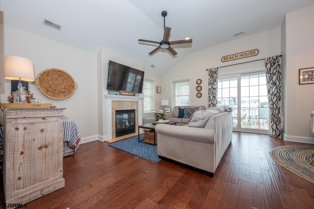 2747 West Avenue 2nd Floor - Picture 